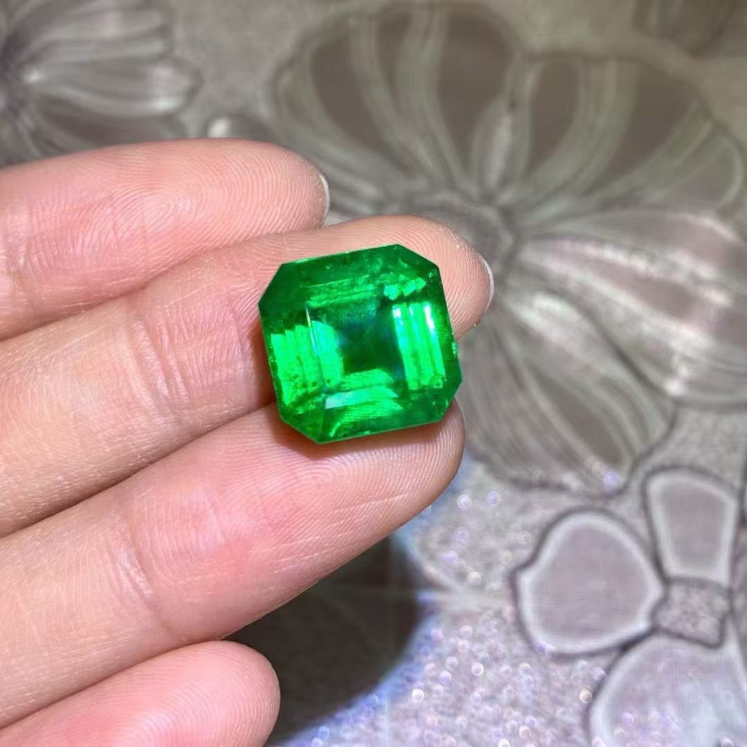 Collector-Grade | No-Oil Emerald Loose Stone
