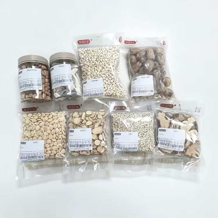 輕身祛濕湯（級甘肅黨參250g、五指毛桃150g、精選熟薏米150g、生薏米250g、炒扁豆250g、白術片150g、河南淮山片160g、頂級金絲蜜棗500g）