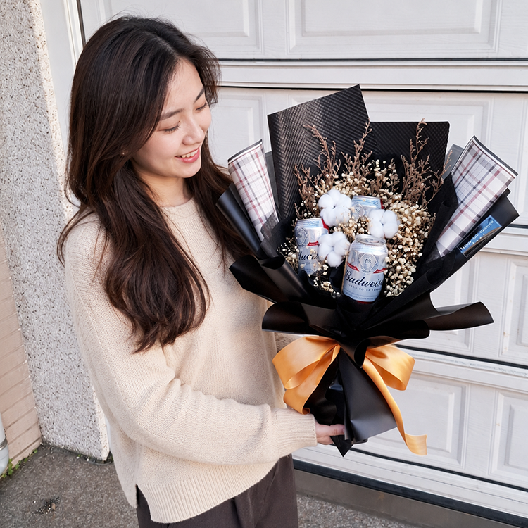 百威啤酒有錢(鈔票)花Budweiser Beer_3_bouquet,創意零食花束,飲料花束,啤酒花束,鈔票花束,父親節花束,送爸爸父親節花束,送男生花束