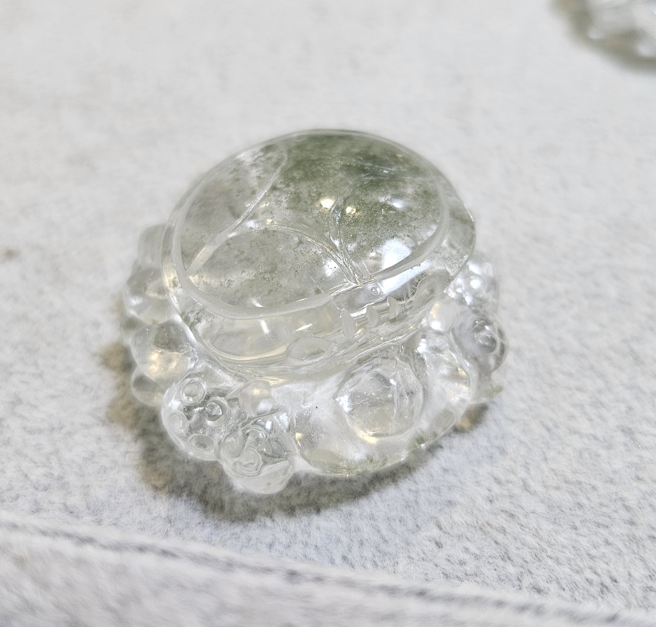 綠幽靈螃蟹雕刻擺件