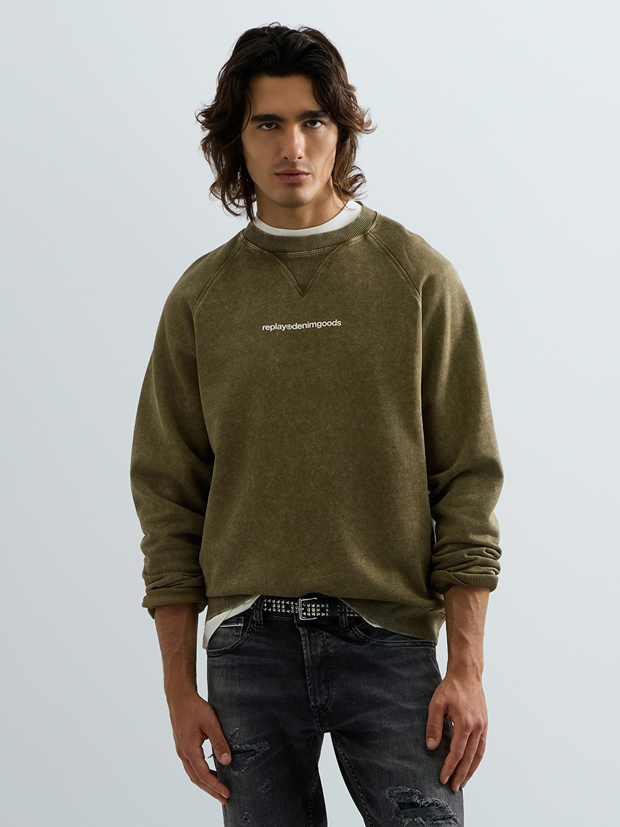 軍綠色仿舊 Logo 刷毛圓領上衣