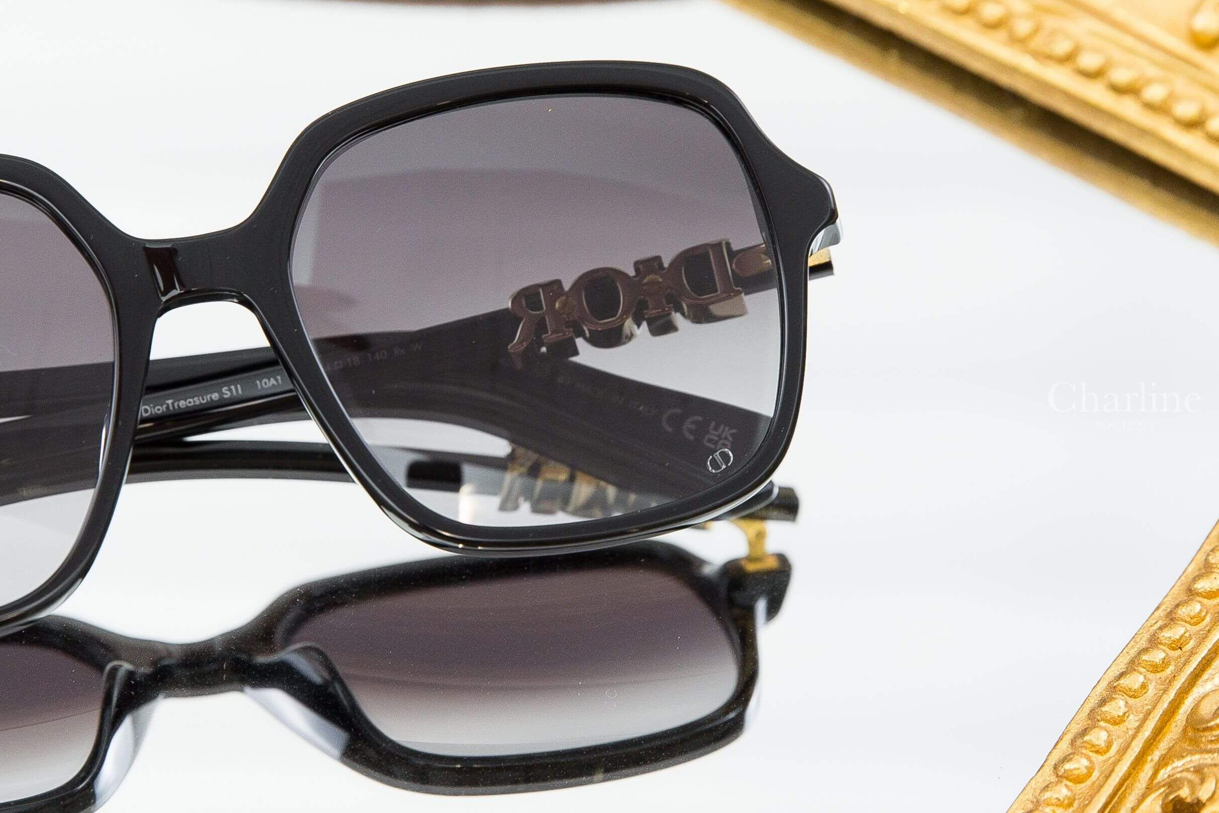 Dior DiorTreasure S1F 黑色方框灰色漸變鏡片側邊金色水鑽字母太陽眼鏡