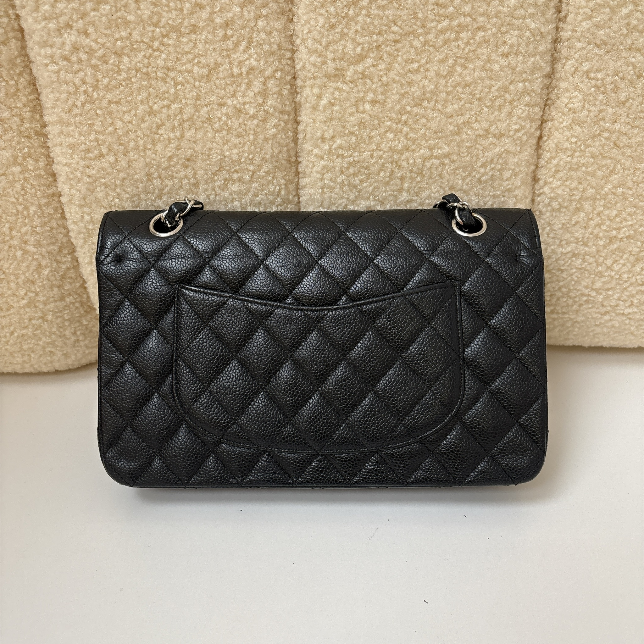 Chanel Classic Flap Bag Medium - Black / SHW