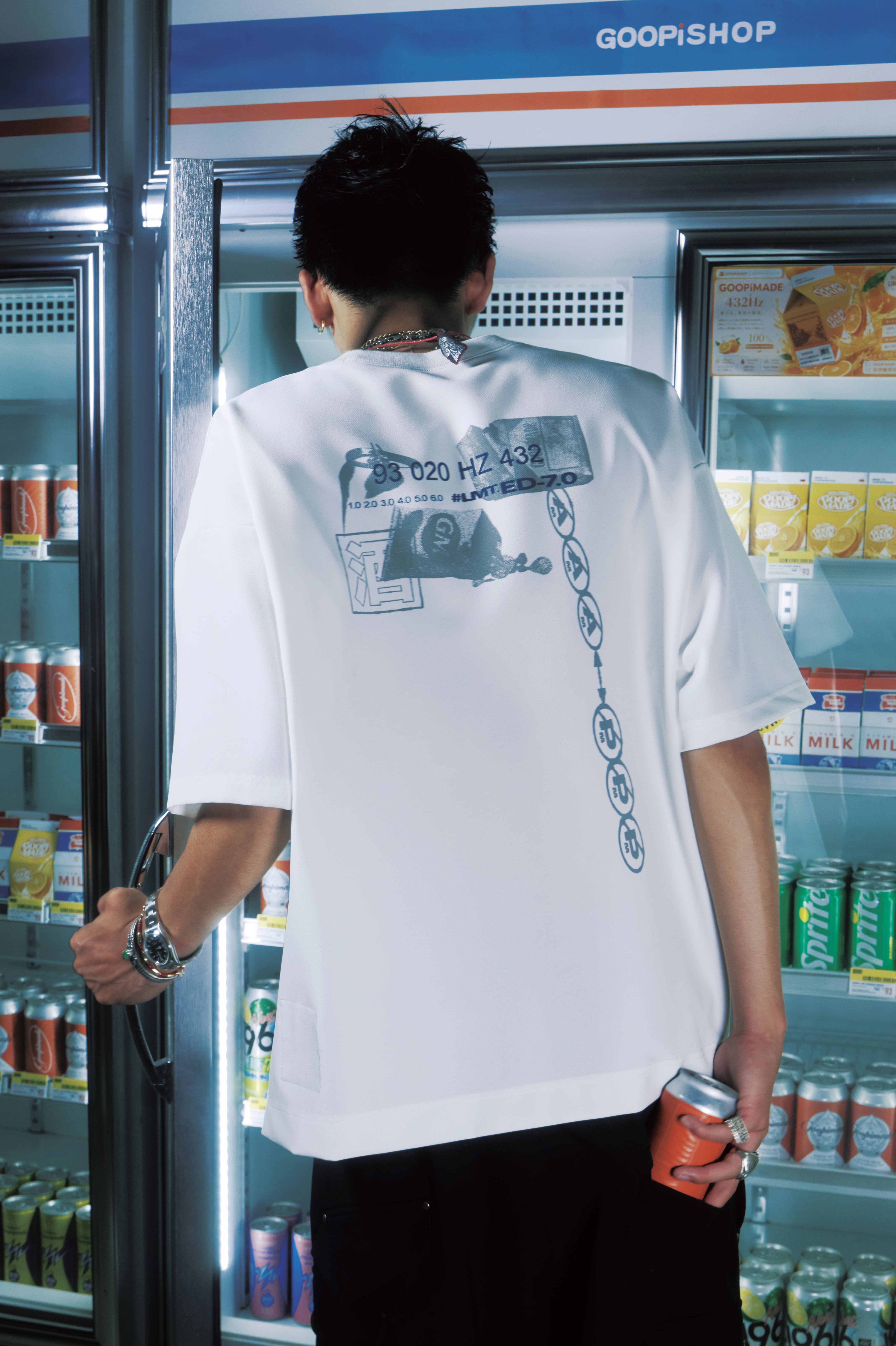 GOOPiMADE MN-T1 04:57 午夜商店短袖 - White