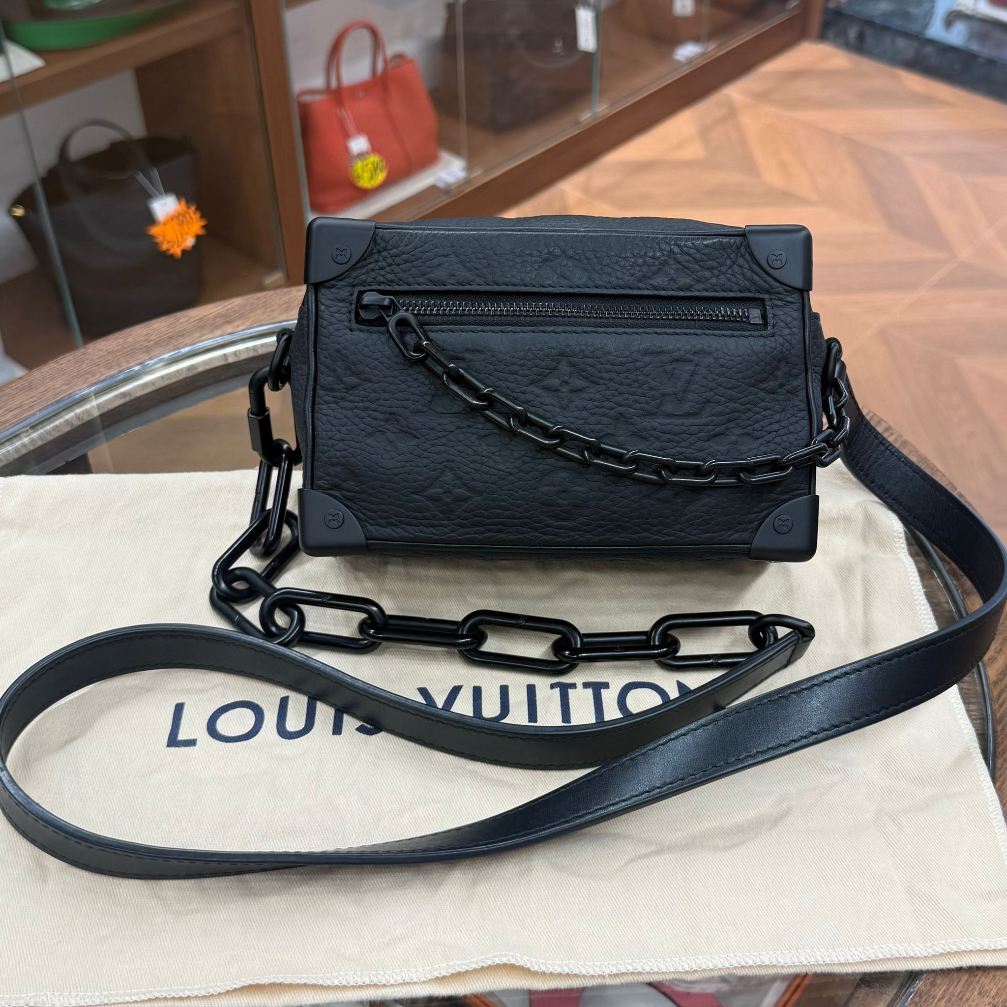 95%NEW USED LV  MINI SOFT TRUNK MONOGRAM TAURILLON 黑色軟盒子壓花皮革 #黑武士 #芯片款