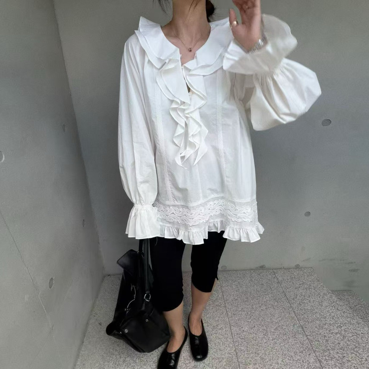 雙層荷葉滾邊V領澎澎袖長版上衣 / 2色