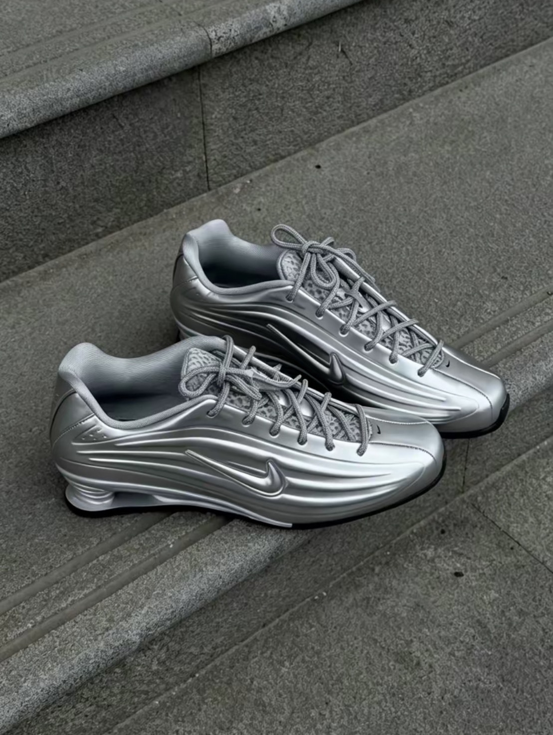【APAIR】預購 NIKE SHOX Z 液態銀 女款 銀色 IO7843-002