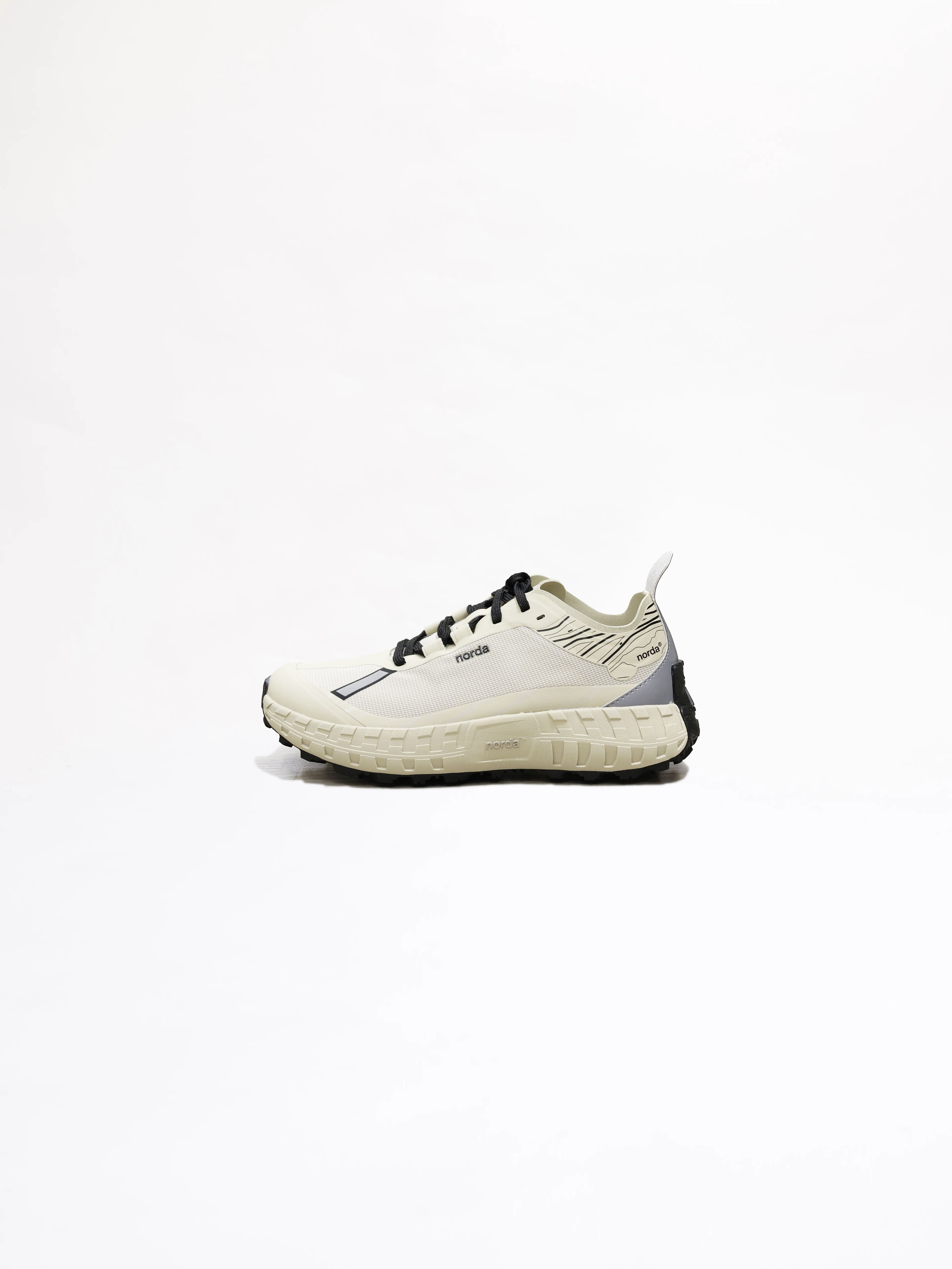 Norda 001A - W - Almond