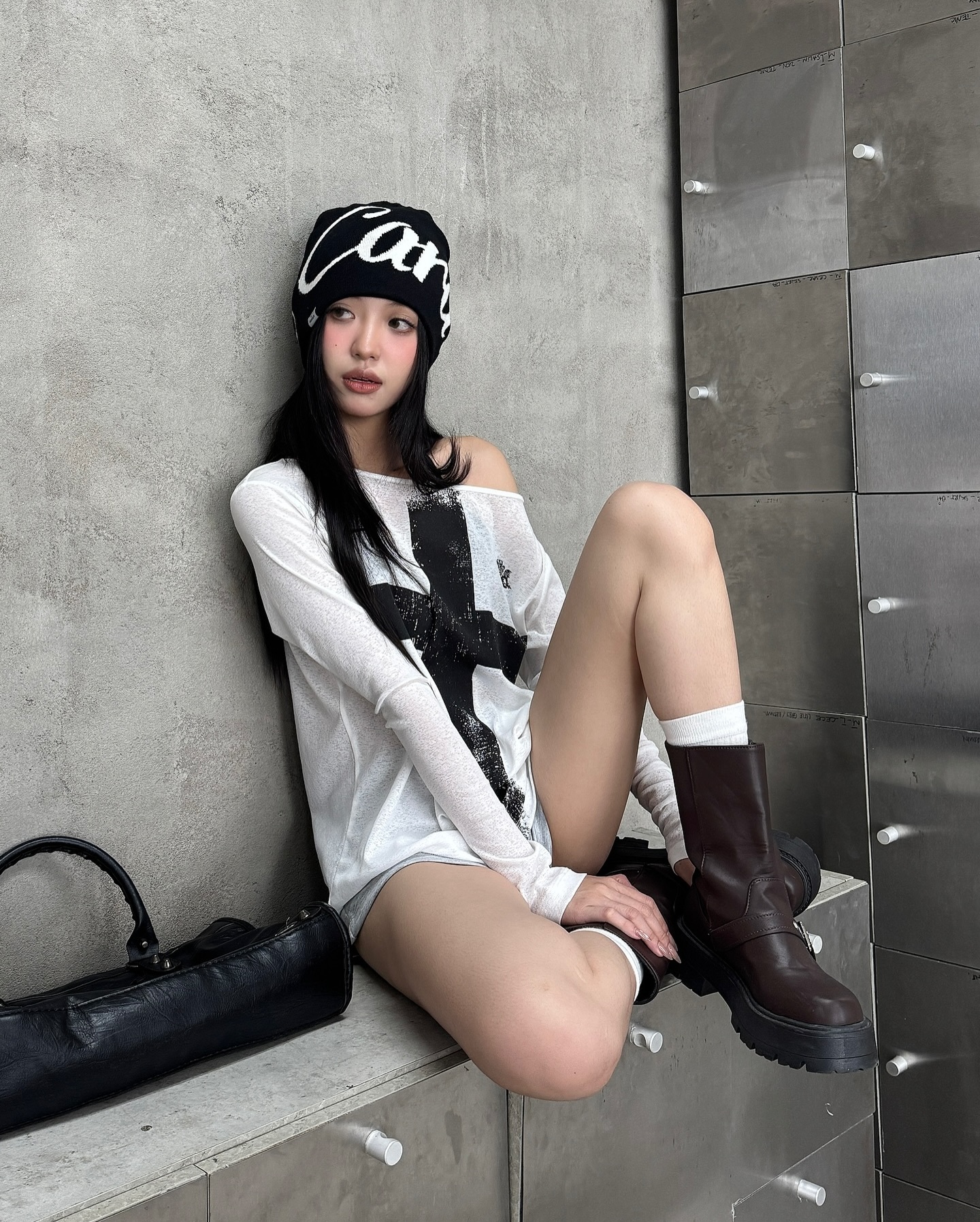 【預購】越南服飾 KILLSYSTEM LYAN 字樣透明長袖 T 恤