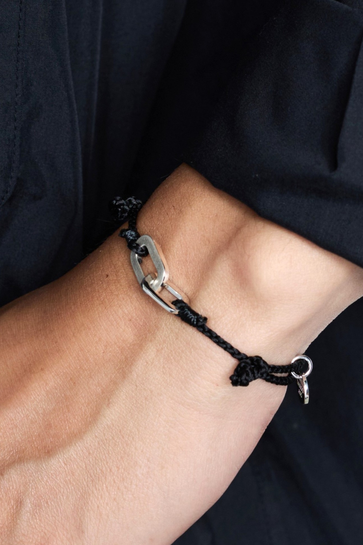XOLO JEWELRY CONNECT WITH HAIR LINE LINK SILK CODE BRACELET-SILVER