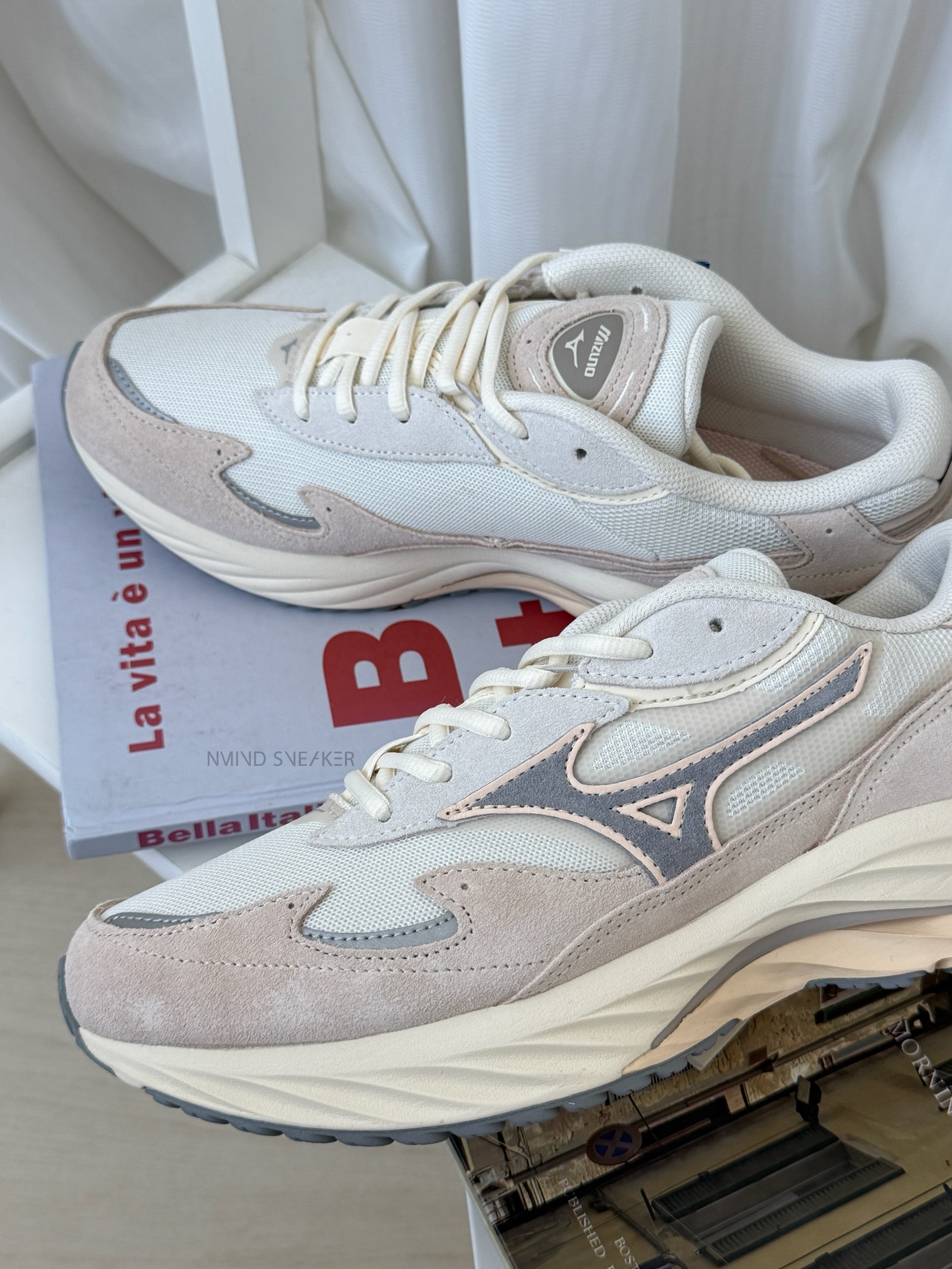 <快速出貨>  Mizuno WAVE RIDER β 奶茶色