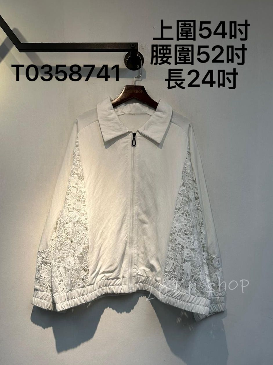 鏤空花花扯布料拉鍊外套  上圍54吋 腰圍52吋  長24吋  T0358741