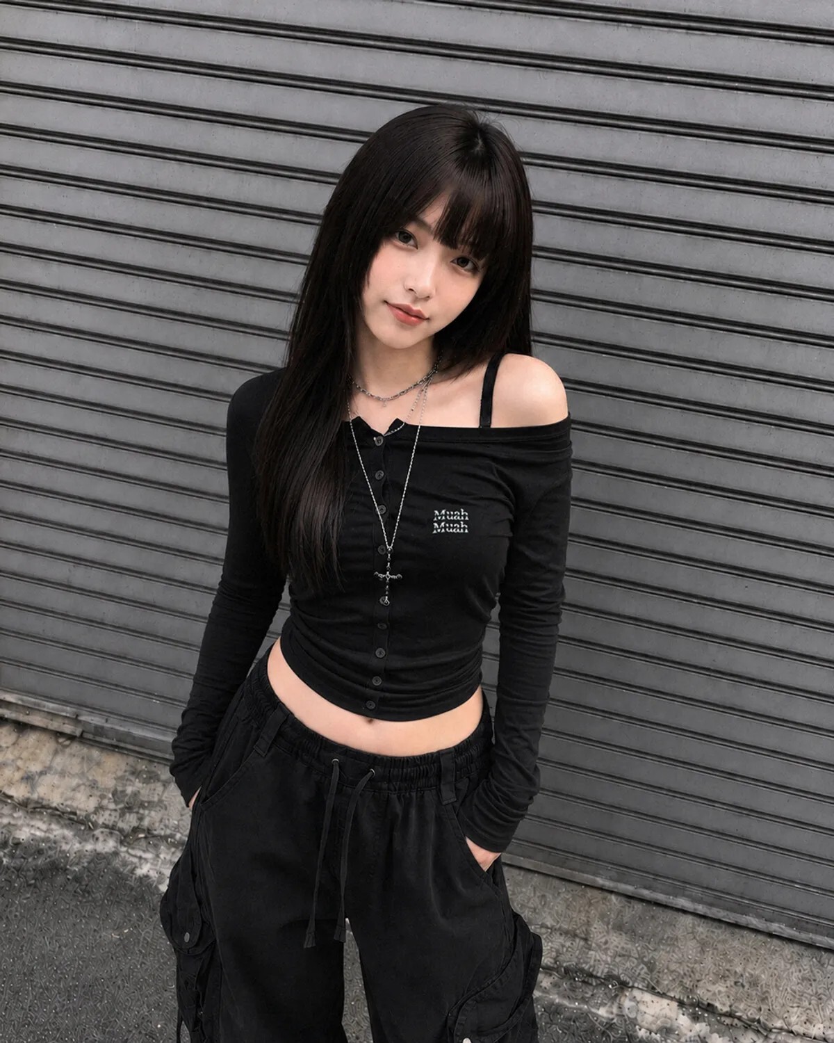 【OWN】MUAHMUAH 薄長袖 上衣 亨利領 胸前 經典 字母 女生 單一尺寸 黑色 白色 薰衣草色