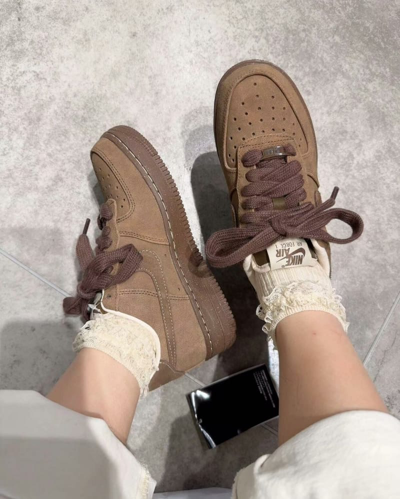 Nike Air Force 1 Cacao Wow!美拉德風還沒退燒!7大設計亮點,棕色球鞋控必看!