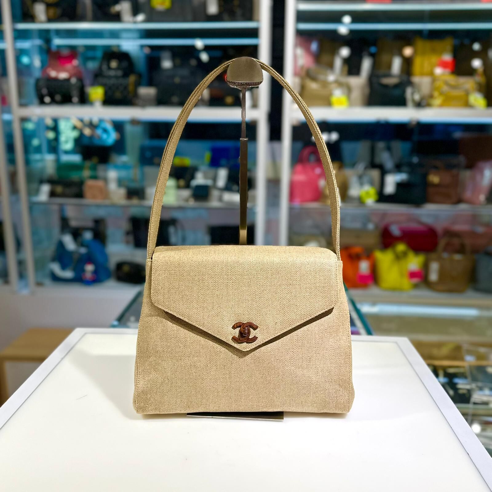 95%NEW二手CHANEL信封包/單肩包 淺杏色亞麻木紋扣 #VINTAGE BAG #香奈兒中古包 #香榭站正品