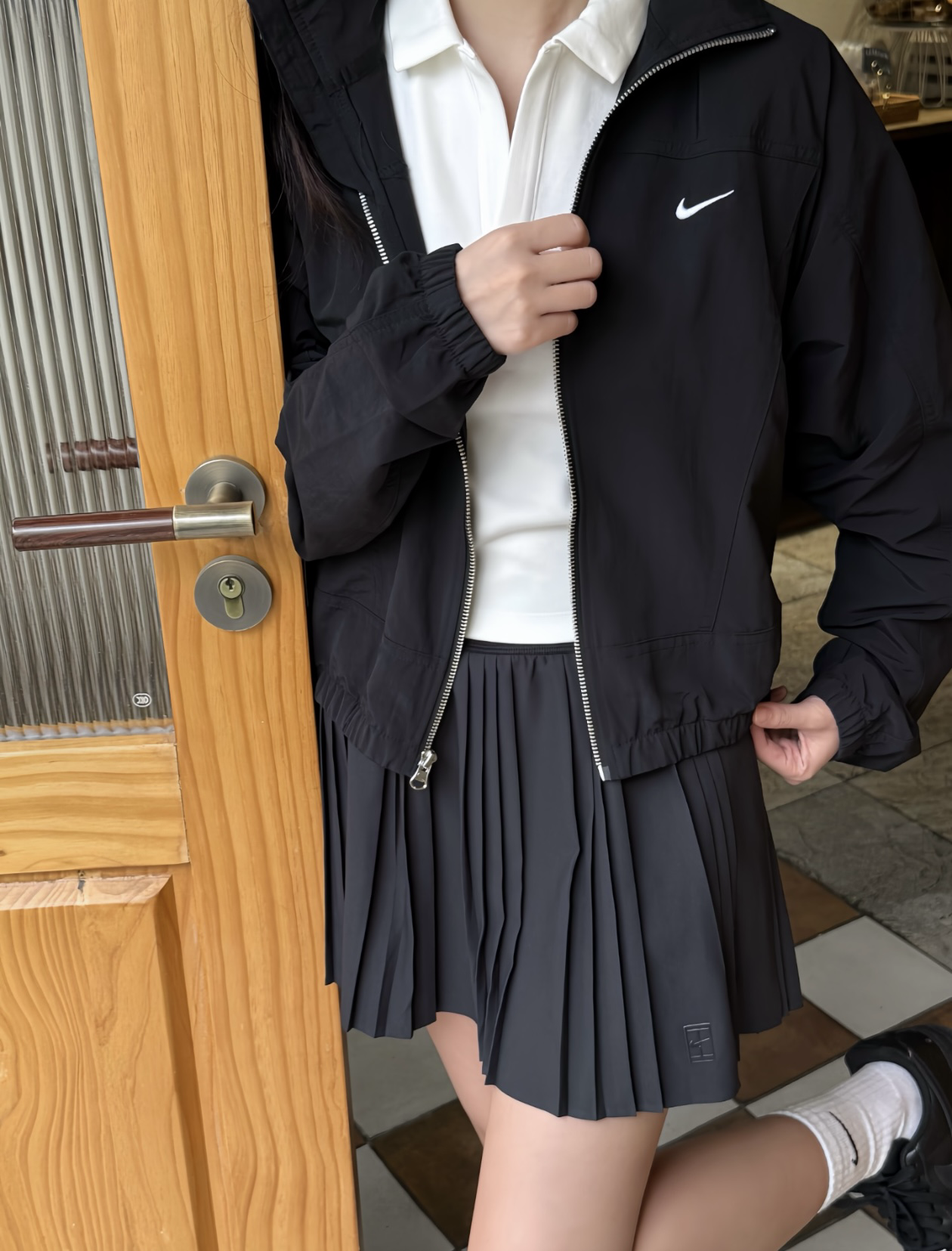 Nike Sportswear 輕量防風外套