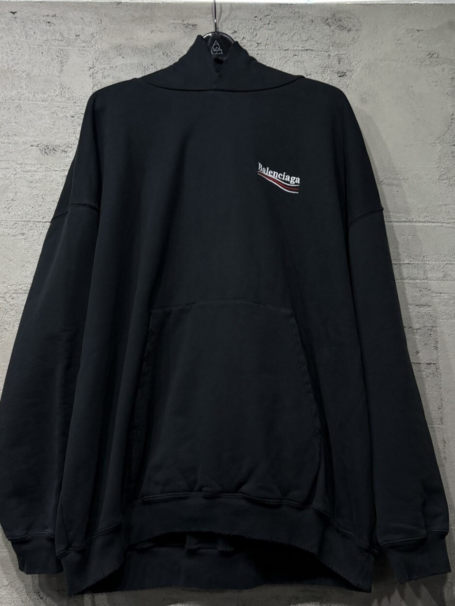 Balenciaga 做舊刺繡黑可樂Logo 帽T