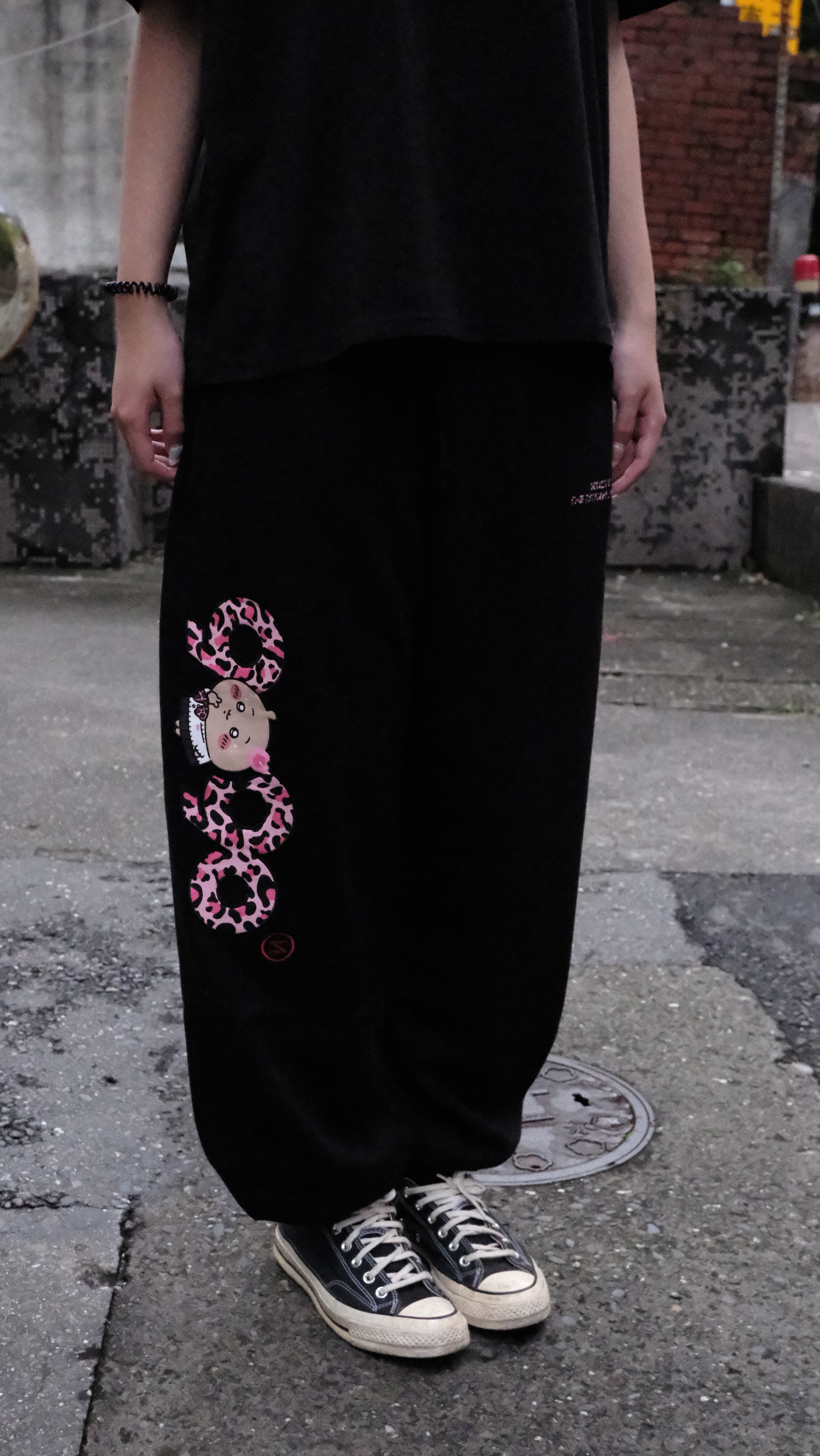 9090 X Chiikawa NN2293 OG Logo Sweat Pants 吉伊 棉長褲 聯名 稀有 現貨