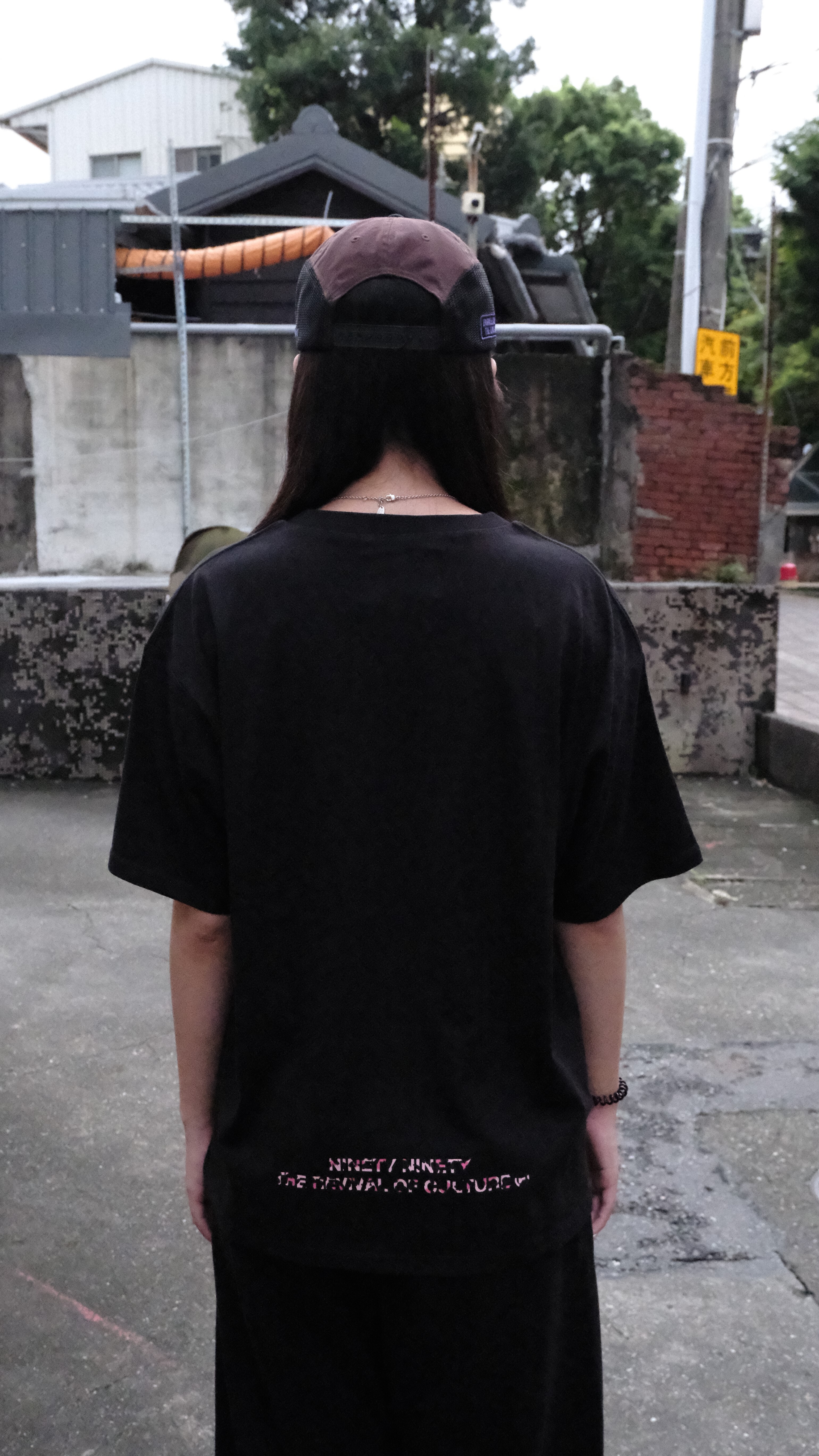 9090 X ちいかわ NN2295 OG Logo Tee 聯名 吉伊 短Tee