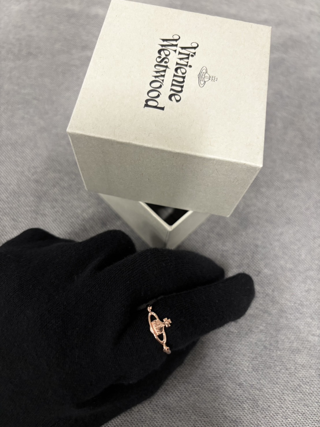 Vivienne Westwood Vendome Ring 土星鏤空戒指【6404001101G002SMG002】