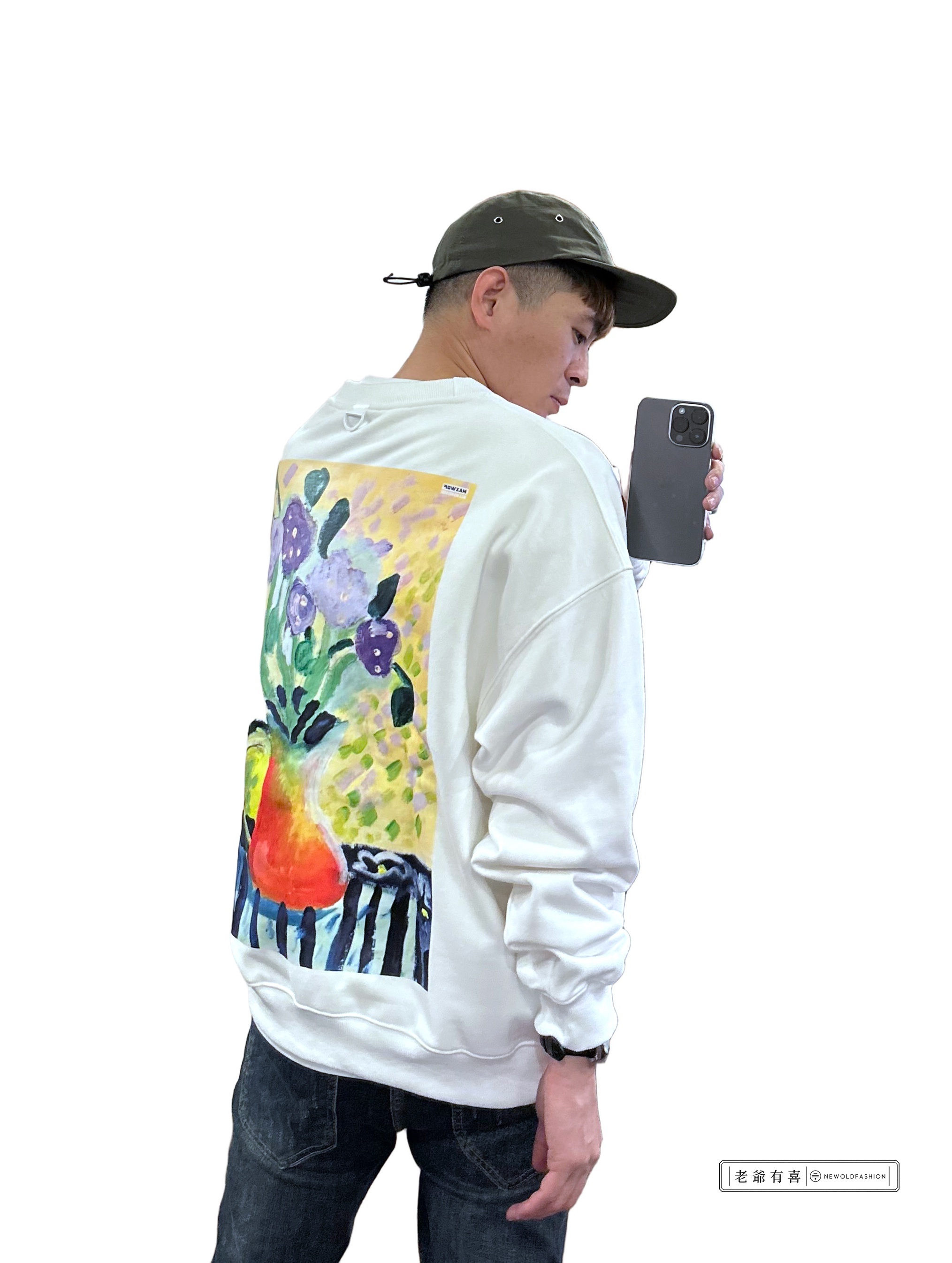 『新品上市』重磅花景油畫刷毛大學T-白(NOF2311F005)