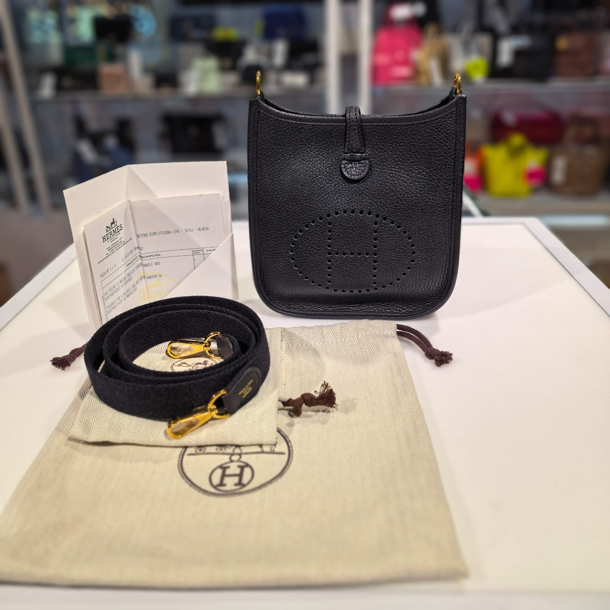 95%NEW二手HERMES MINI EVELYNE 黑色TC皮/金扣 H069426CK #E16 #香榭站正品
