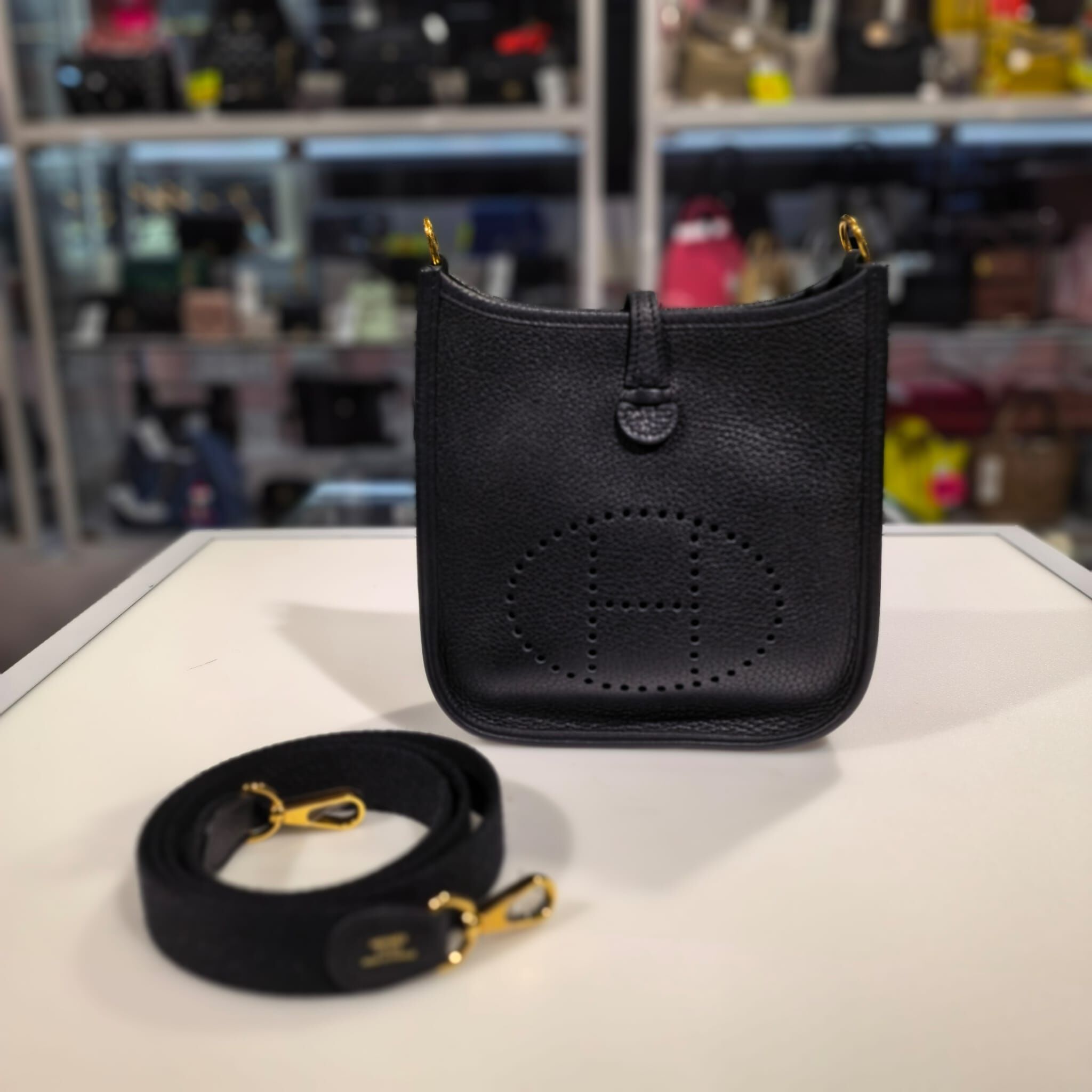 95%NEW二手HERMES MINI EVELYNE 黑色TC皮/金扣 H069426CK #E16 #香榭站正品