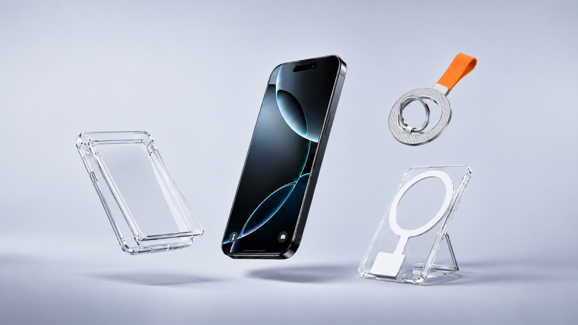 透明保護殼、iPhone、銀色碳纖紋磁吸支架與透明 MagSafe 折疊支架並排懸浮於淺灰背景