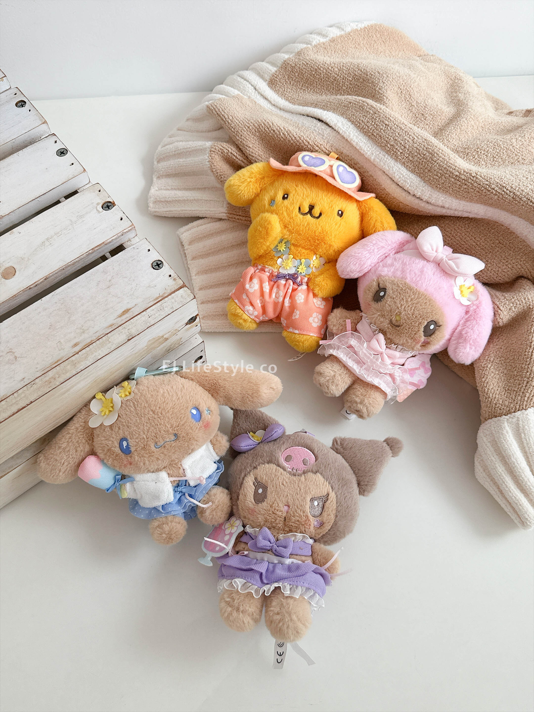 🇯🇵 SANRIO 三麗鷗家族 HELLO KITTY 夏日沙灘曬黑系列 大耳狗 布丁狗 彼安諾 酷洛米 美樂蒂 吊飾 鑰匙圈 / 現貨