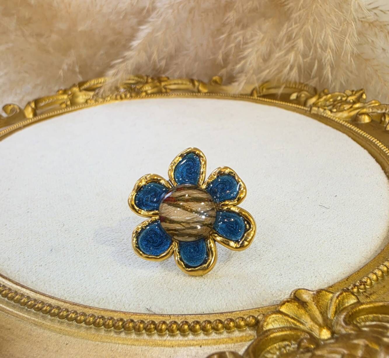 The Lovely Ring｜孔雀藍樹皮小花戒指｜