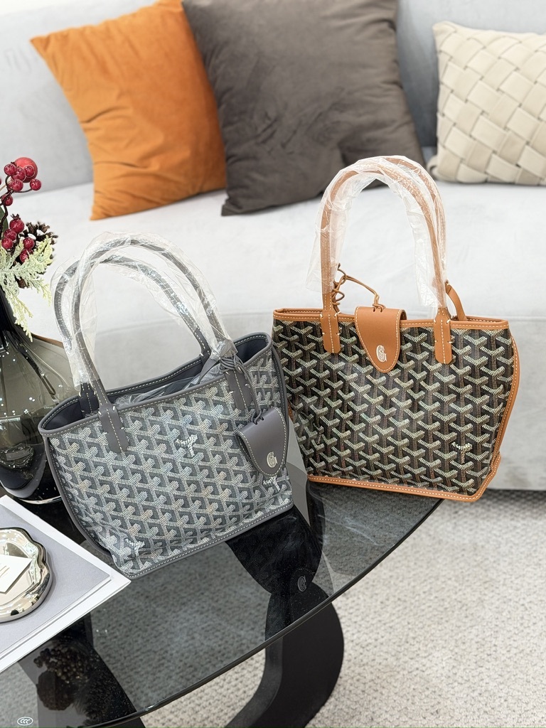 GOYARD Anjou Mini Bag