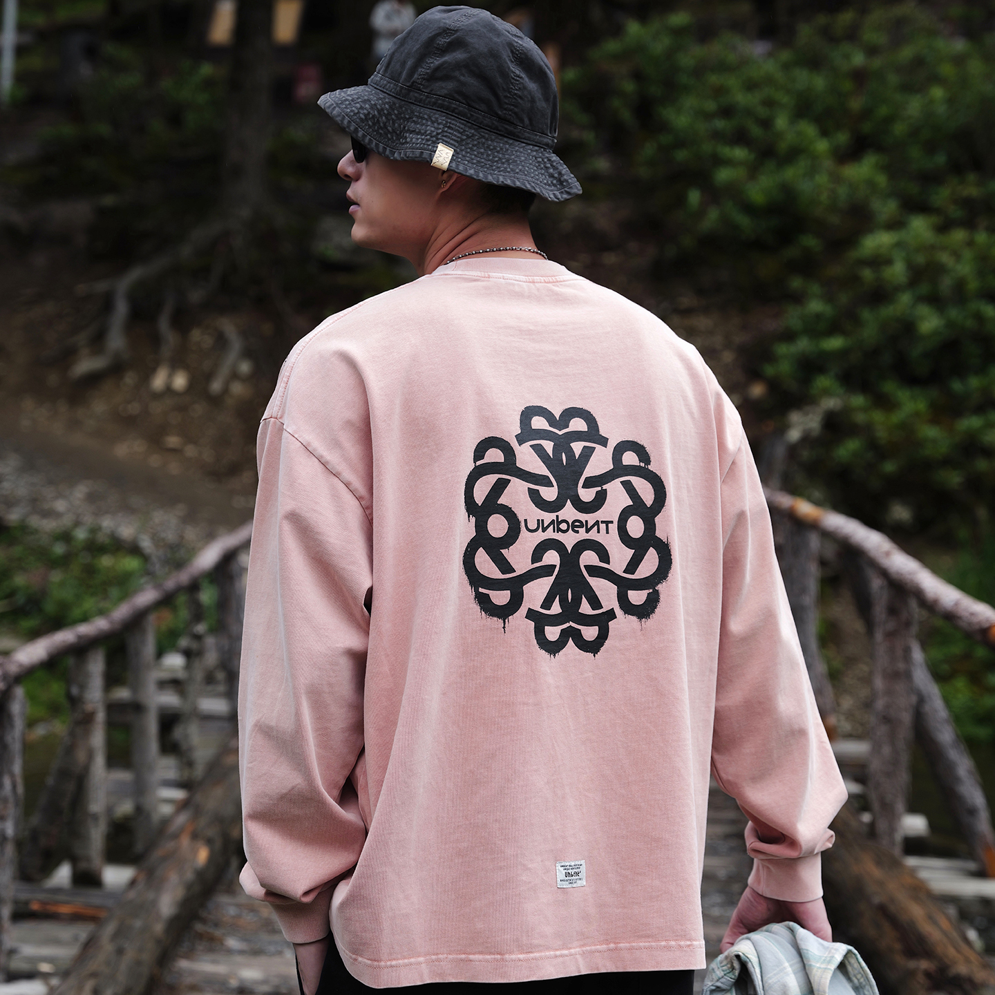 Unbent 26 A/W 復古水洗噴染圖騰長袖