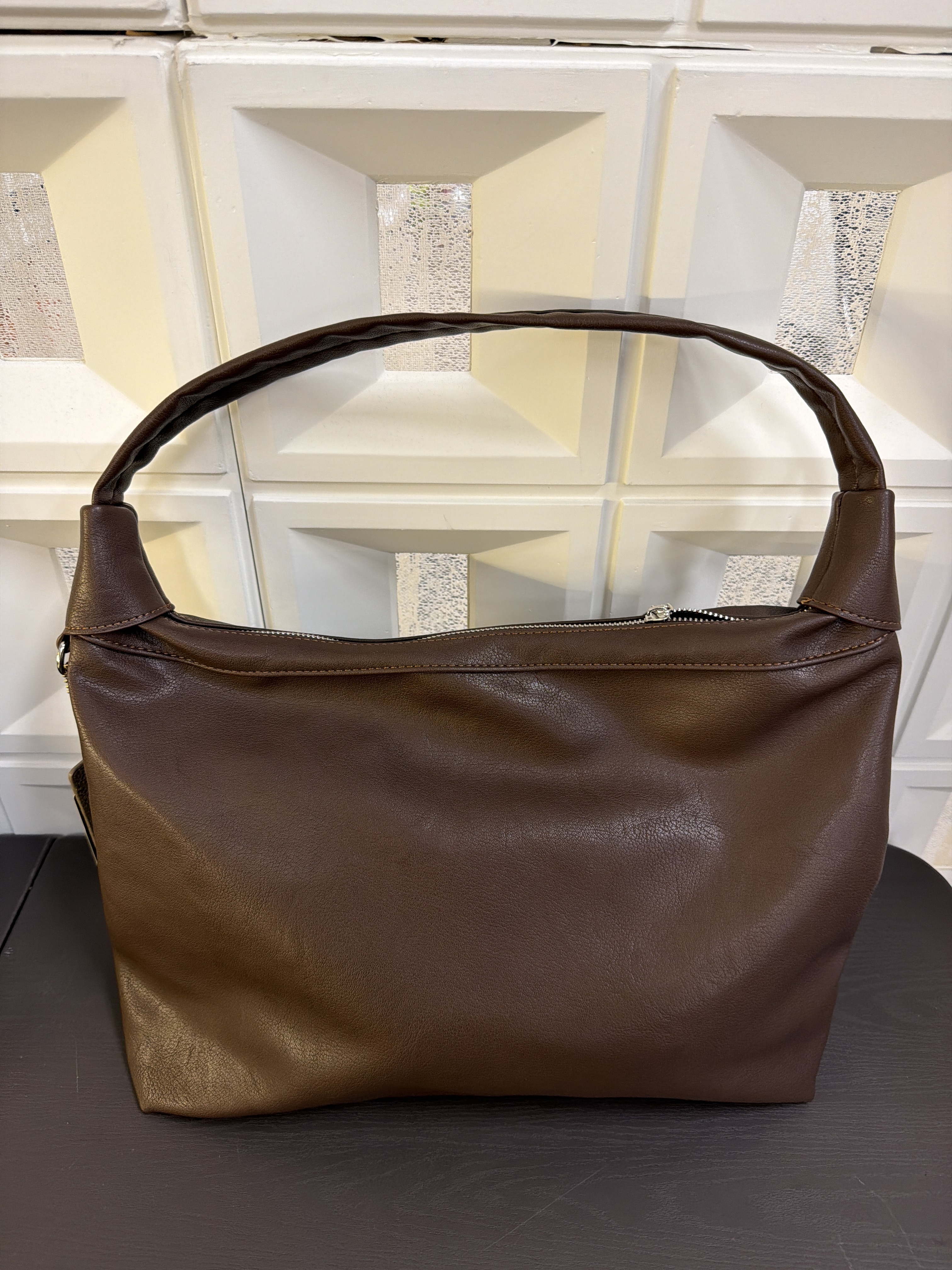 VP84 日本真皮大容量袋 -啡色(99238)