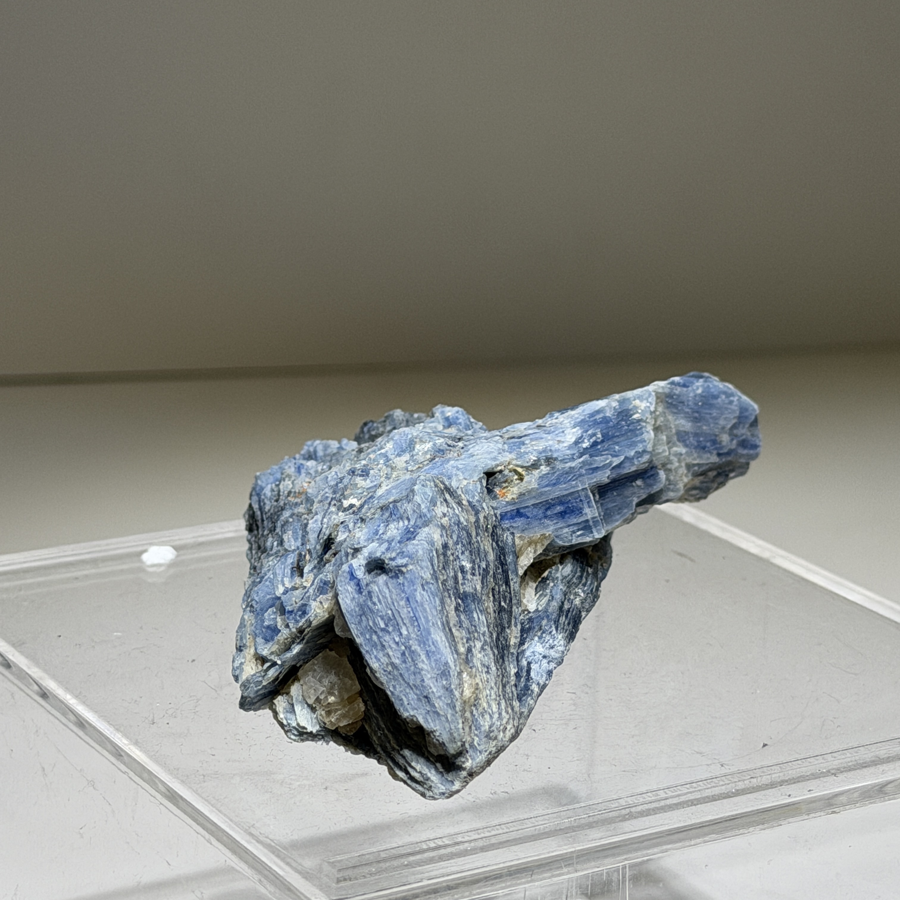 藍晶石原礦 KN1593