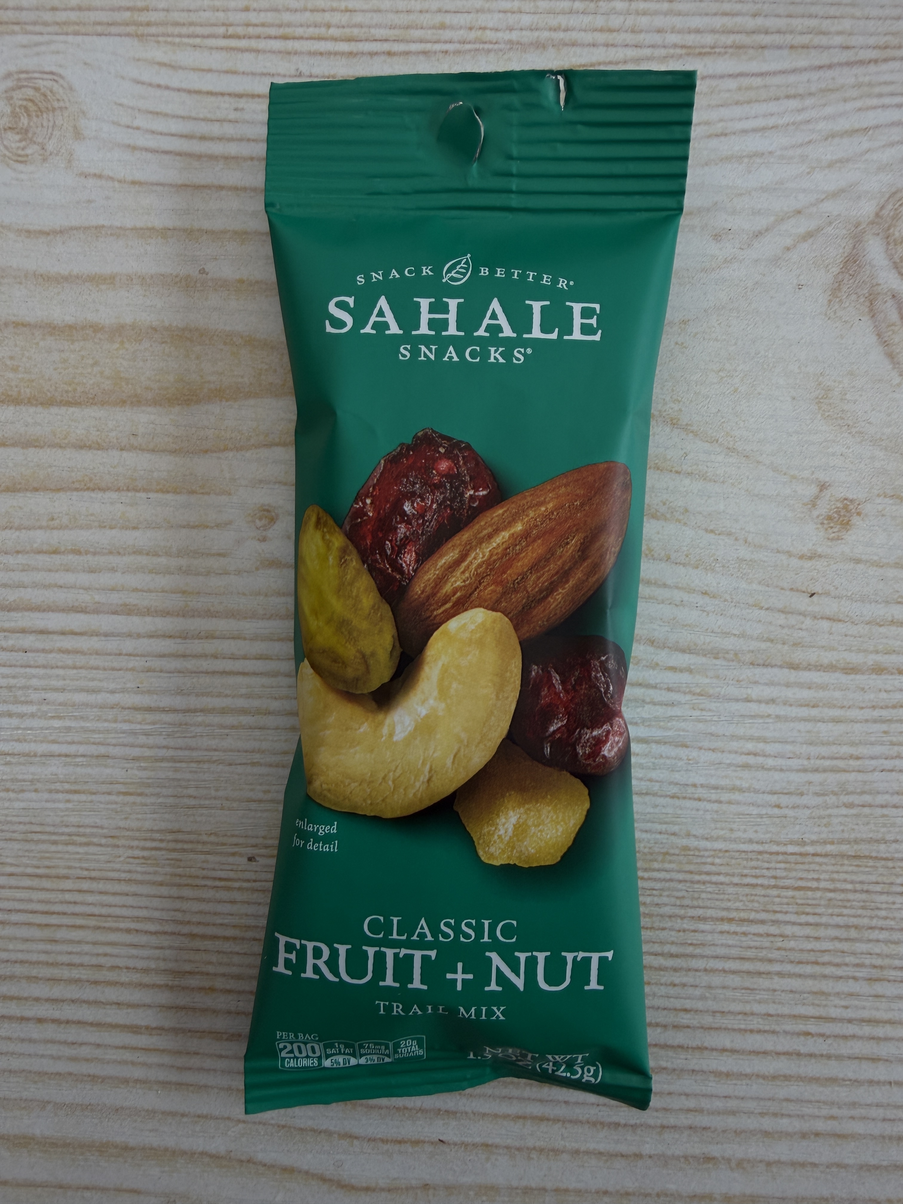 Sahale snacks Fruit + Nut trail mix (best before 14 April 2027)