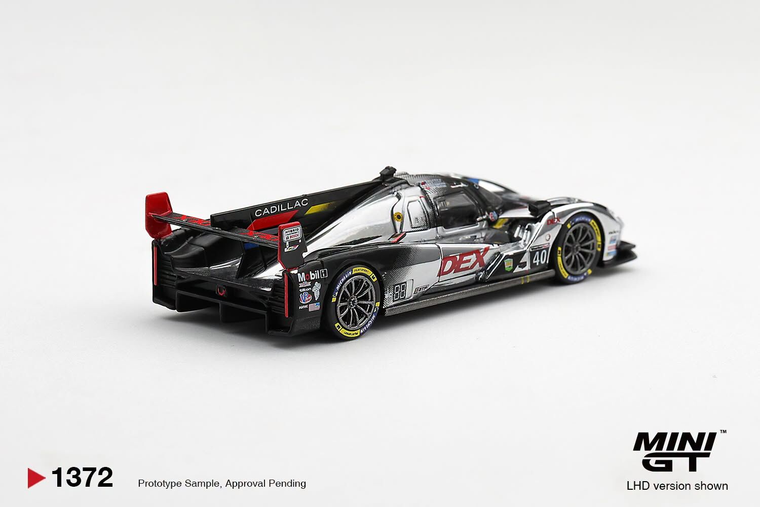 預訂:1/64 MINI GT Cadillac V-Series.R #40 Cadillac Wayne Taylor Racing  2025 IMSA Daytona 24 Hrs (MGT01372-L)