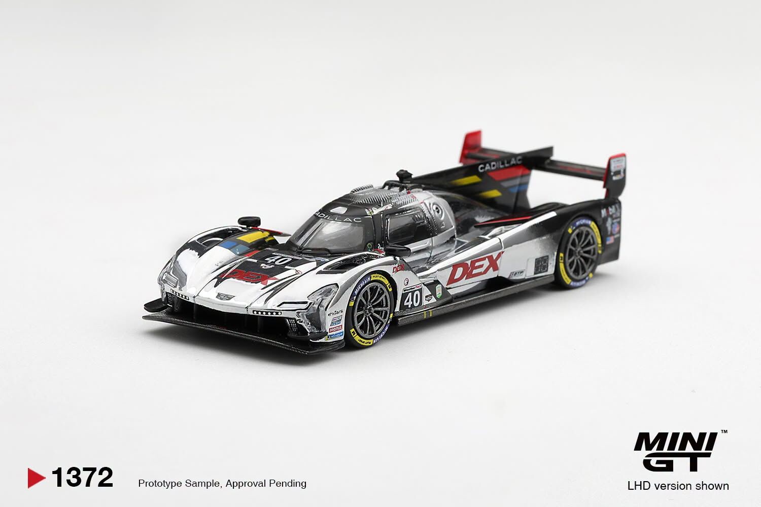 預訂:1/64 MINI GT Cadillac V-Series.R #40 Cadillac Wayne Taylor Racing  2025 IMSA Daytona 24 Hrs (MGT01372-L)