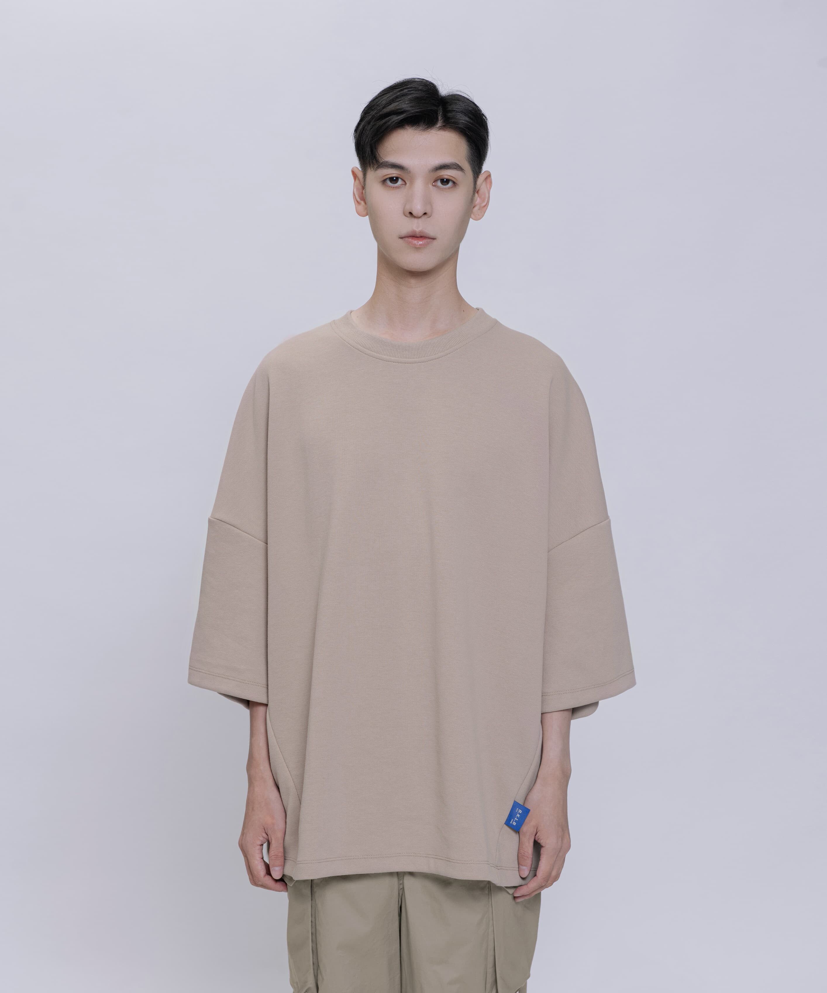 抗原OVERSIZE 素Tee｜Antigen Oversized Essential Tee