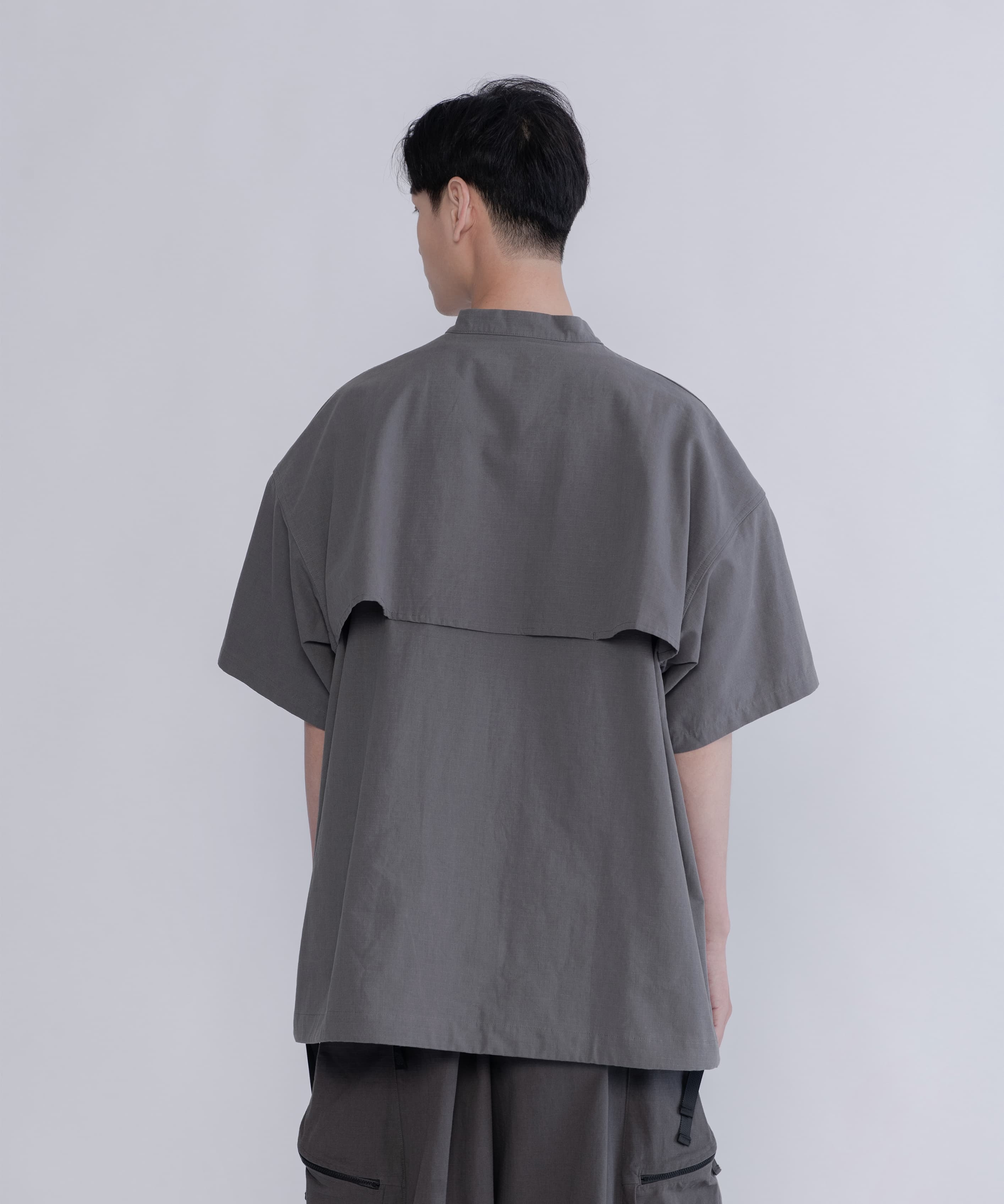 立領戰術口袋罩衫｜High-Collar Tactical Pocket Smock