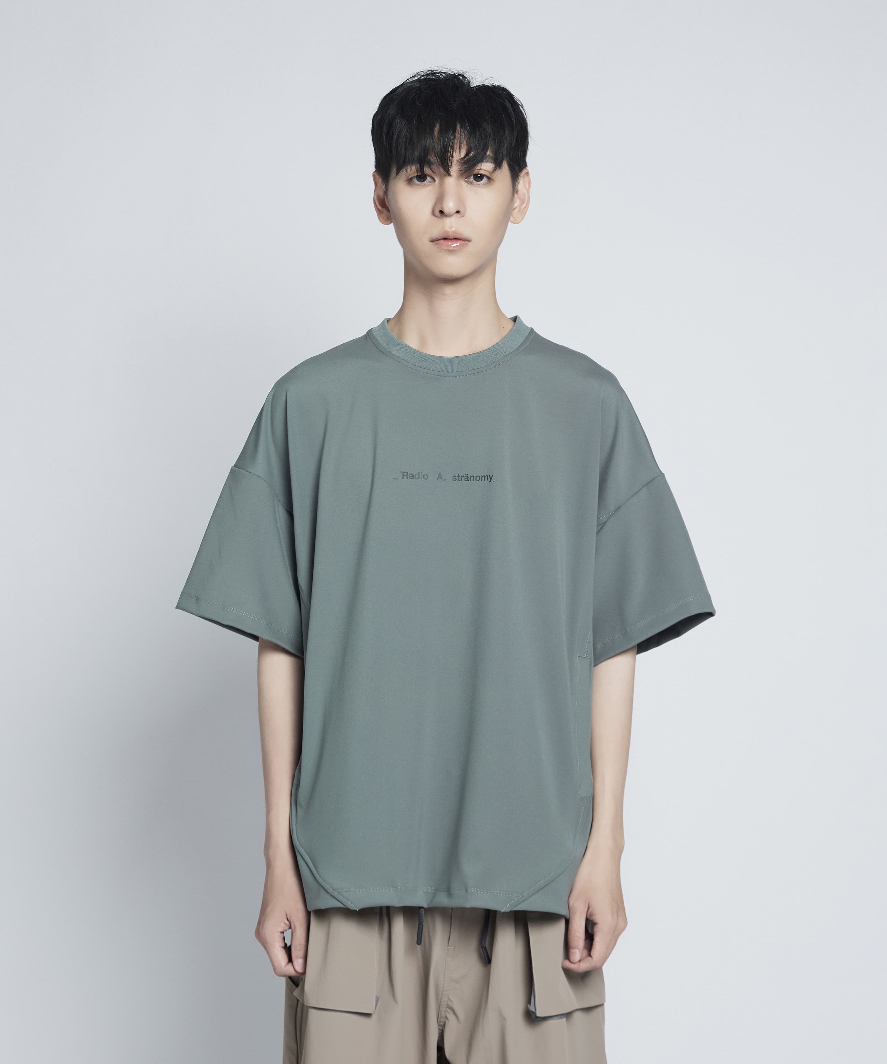 天文抗皺機能Tee｜Astronomy Wrinkle-Resistant Utility Tee