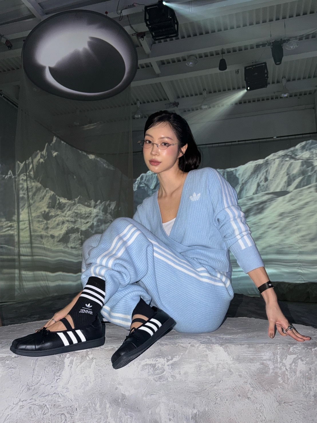 預購┃adidas ORIGINALS BY JENNIE KNIT PANTS 針織 藍色 長褲 金珍妮