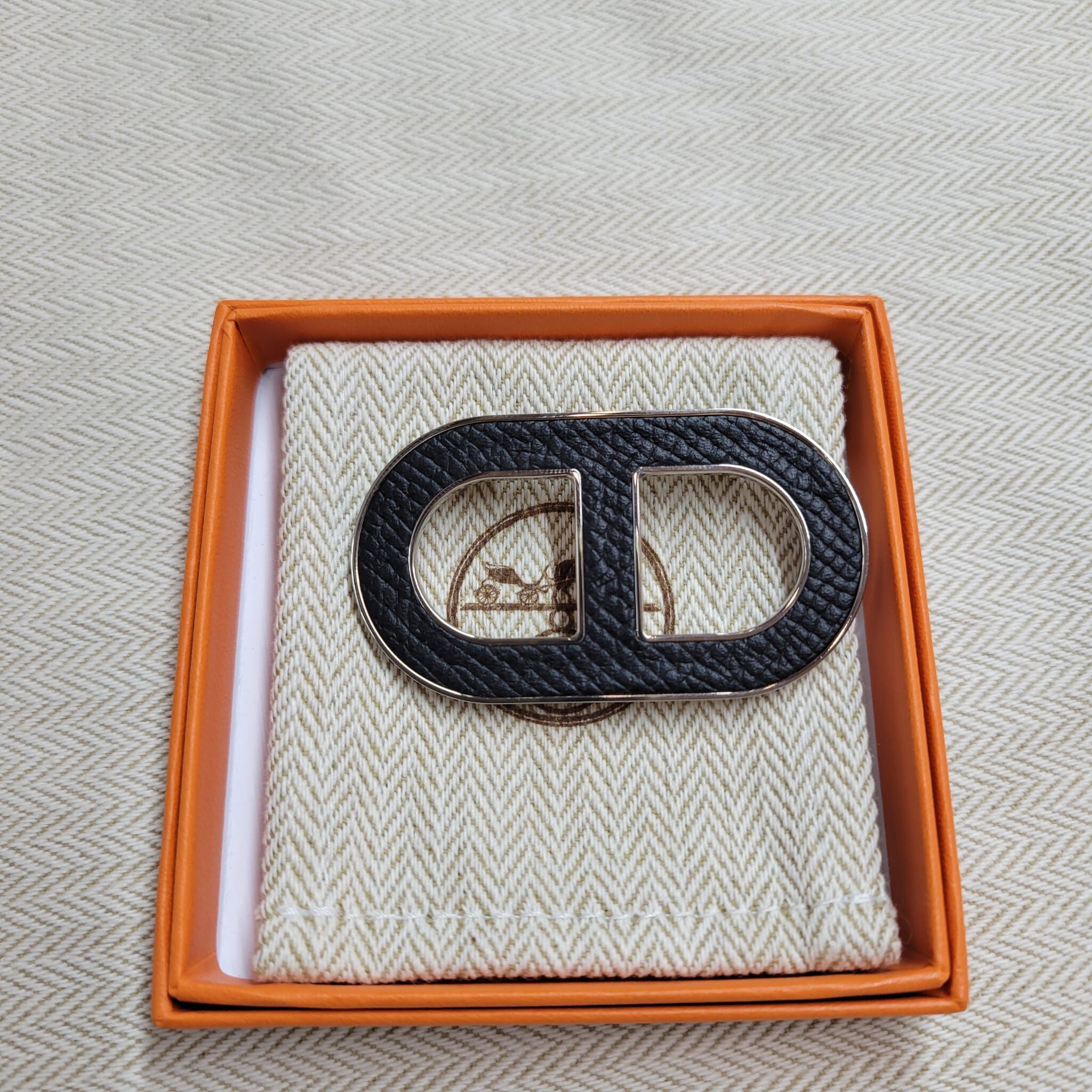 HERMES Chaine d'Ancre brooch NOIR