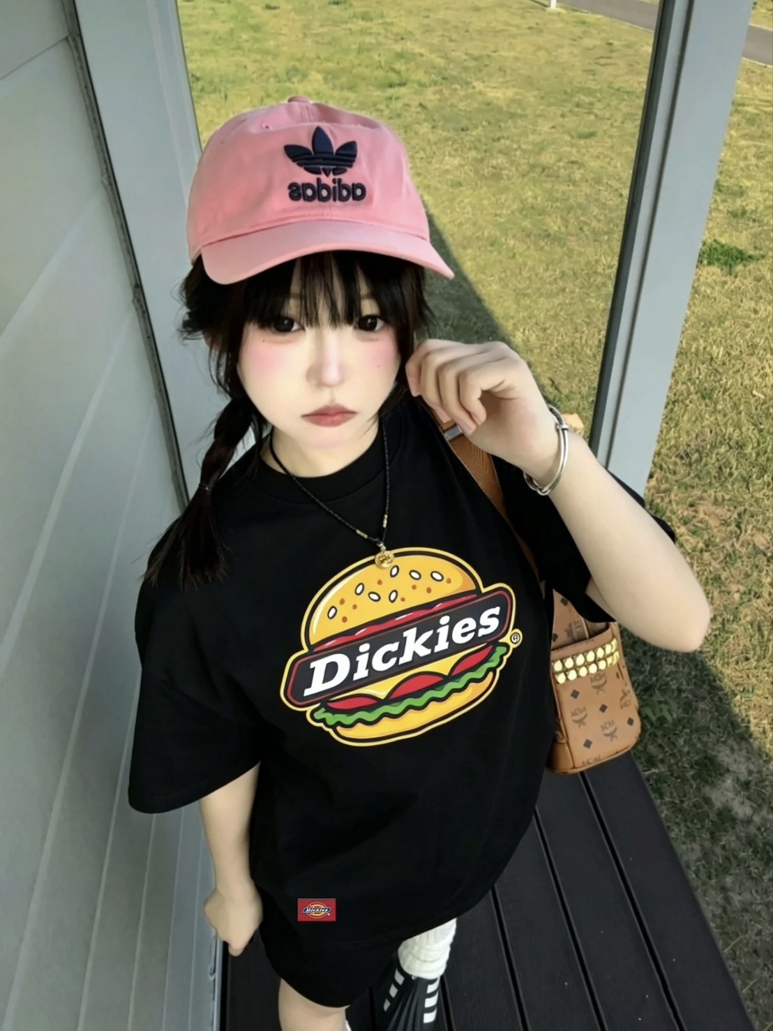 （現貨）Dickies 卡通漢堡 字母logo 短T DKU262MKTAIF