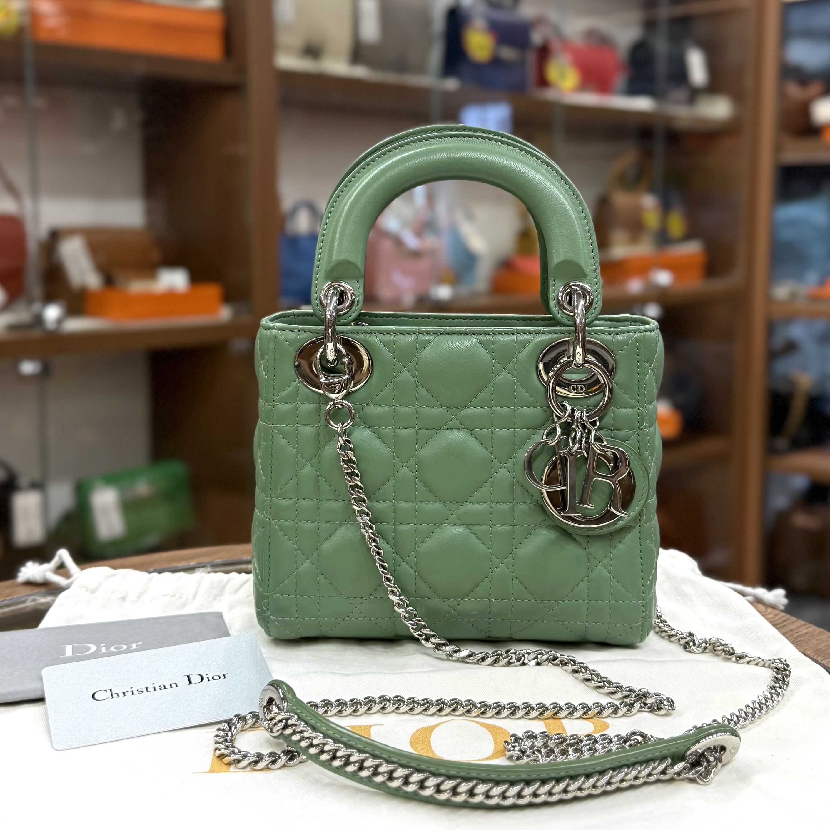 95%NEW USED LADY DIOR 17CM 牛油果綠色三格小羊皮銀扣 #迪奧戴妃