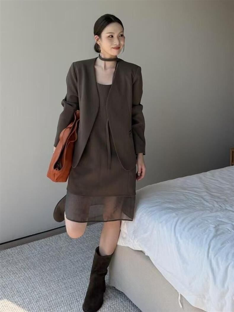 韓國歐逆 簡約西裝外套+洋裝(2件組)