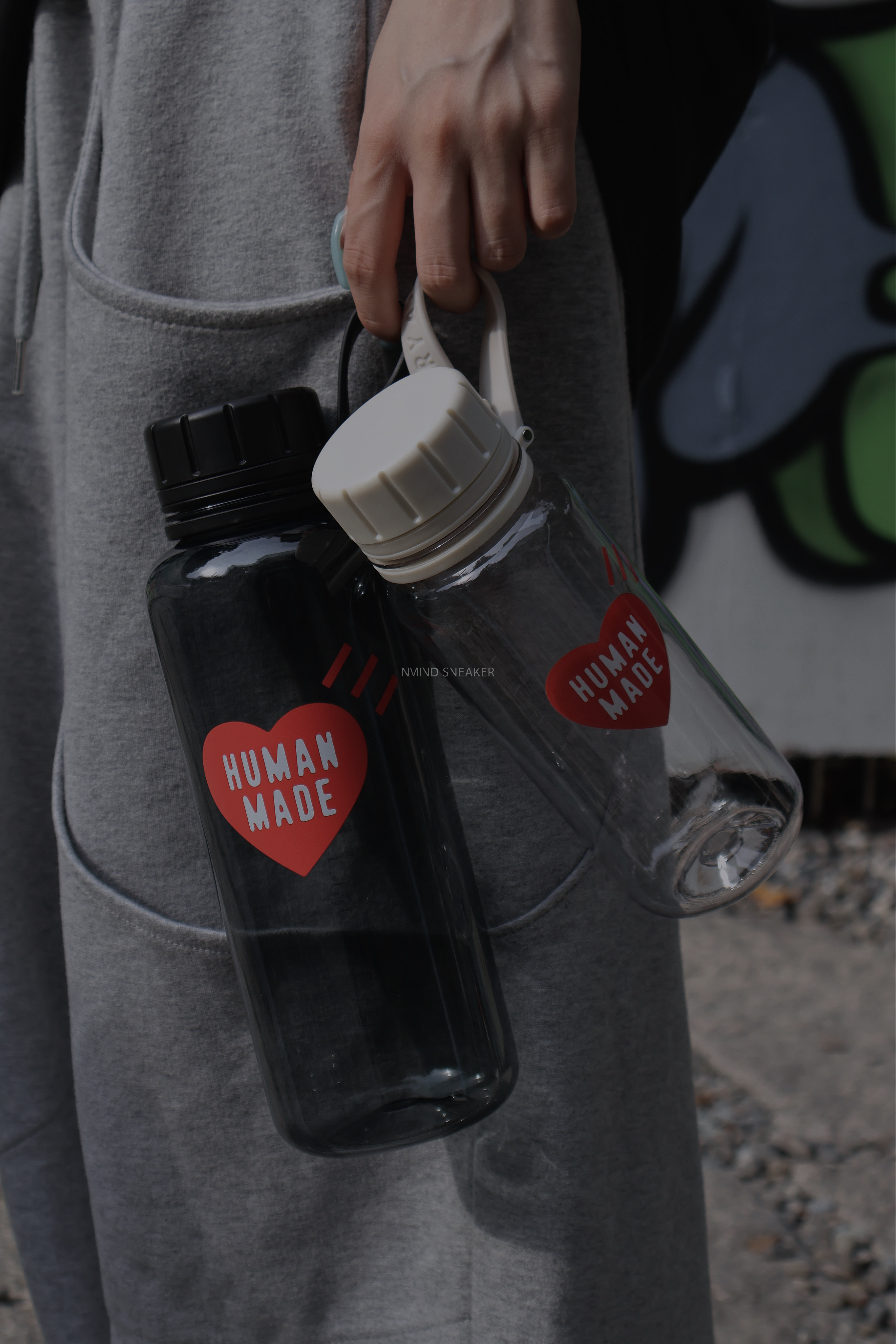 <快速出貨> HUMAN MADE WATER BOTTLE 愛心水壺 白/黑