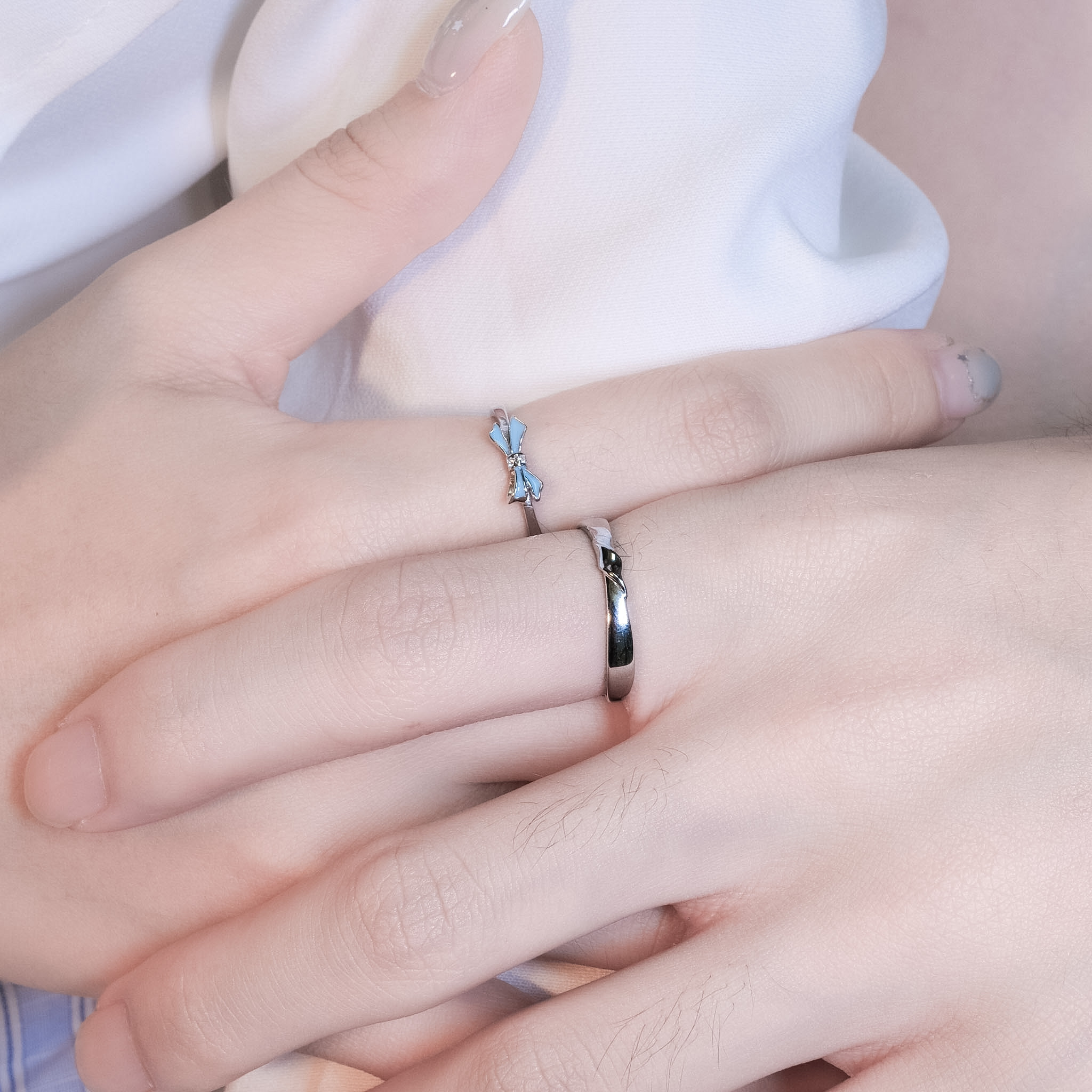 | 925銀・白金 | 漫藍愛意結情侶戒指 （男款 /女款）  | RI1073 |