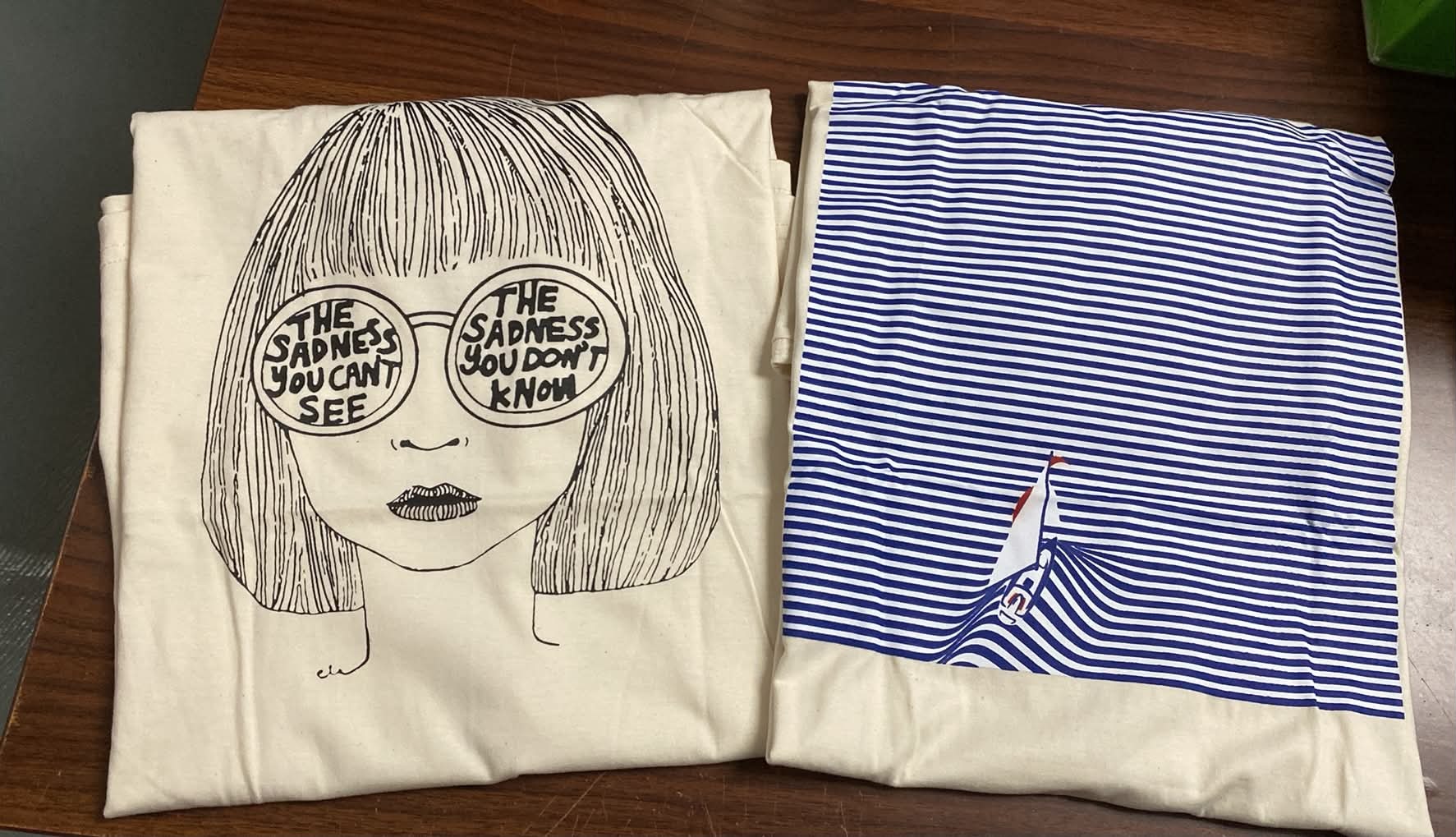 現貨 泰國 特色圖案 T-Shirts 清貨價貨品，不設退換 (T268 LB426)