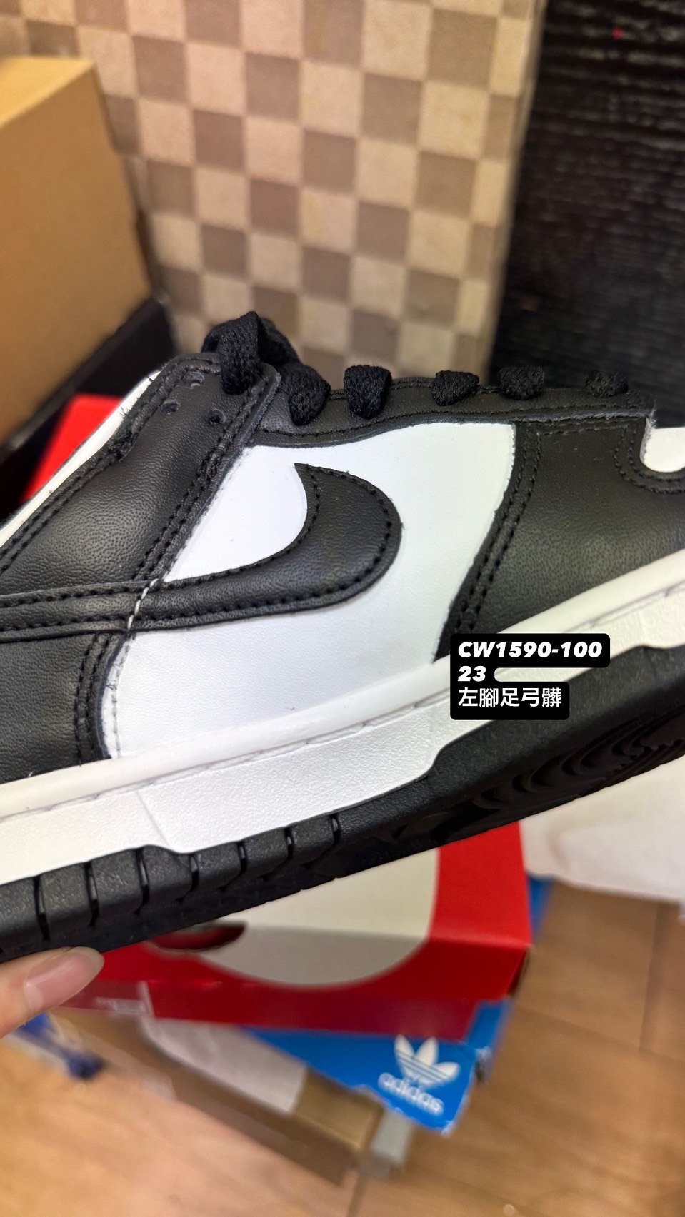 <小NG出清👾> NIKE DUNK LOW 白黑熊貓  大童鞋 (CW1590100) 23 左腳足弓髒