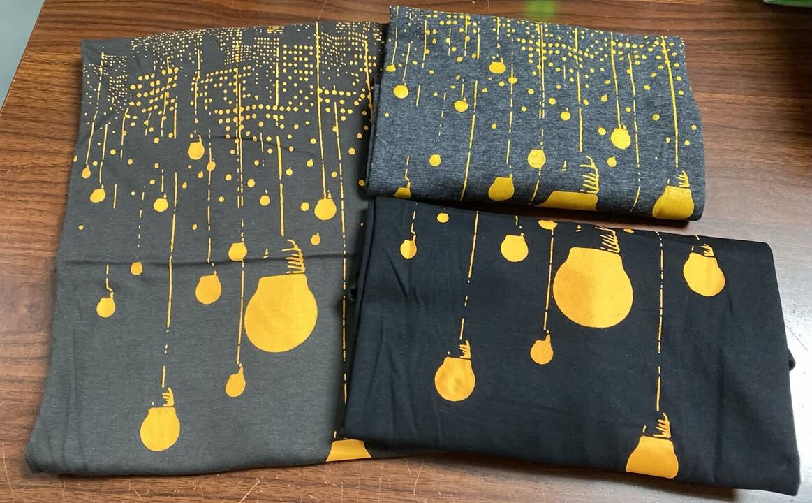 現貨 泰國 燈泡圖案 T-Shirts 清貨價貨品，不設退換 (T269 LB433)